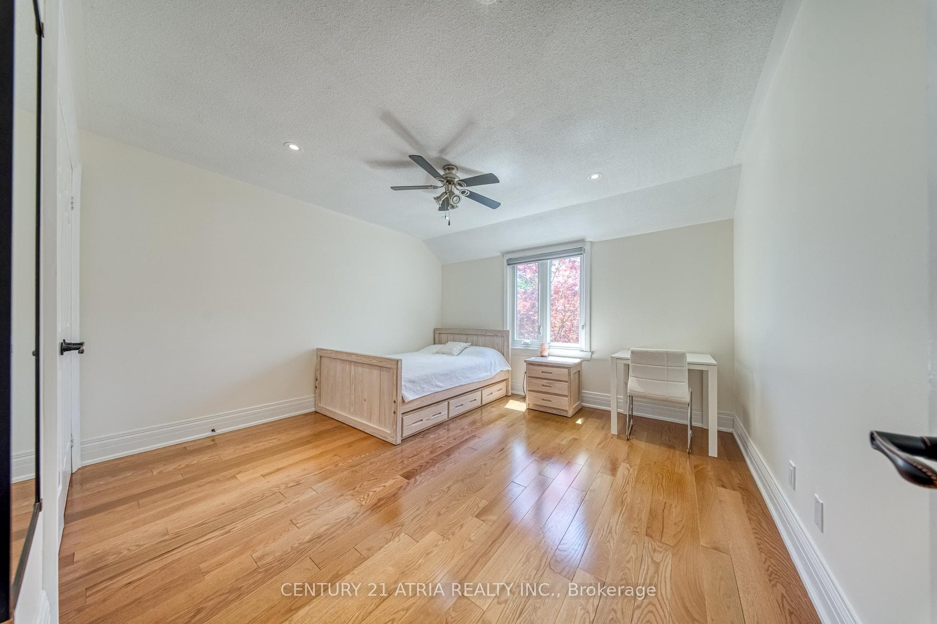 474 Hidden Trail N/A - Detached photo 30 of 47 in Thornhill / Willowdale, Ontario