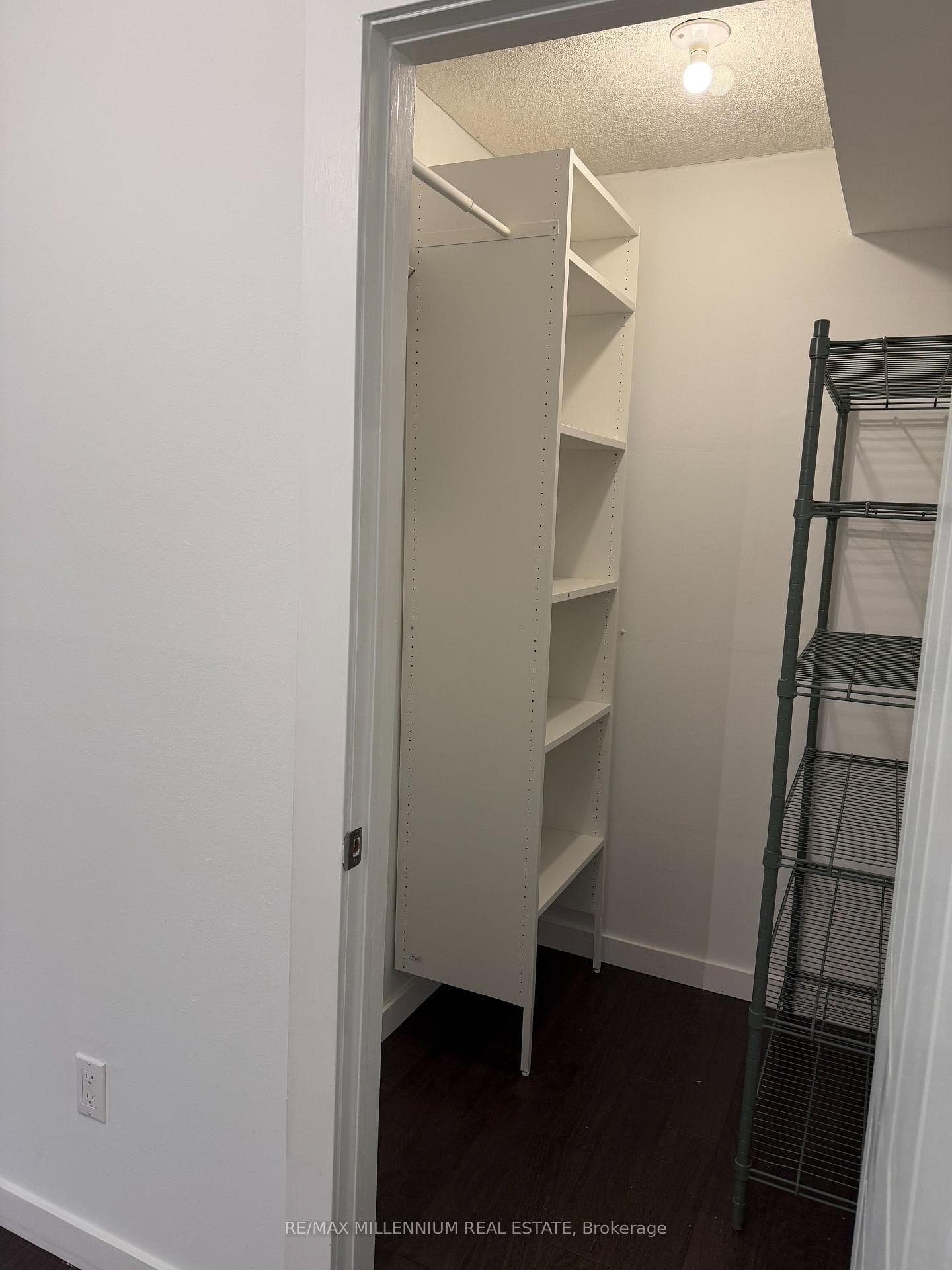 1480 Pilgrims Way Unit 1613 - Condo photo 17 of 17 in Oakville, Ontario
