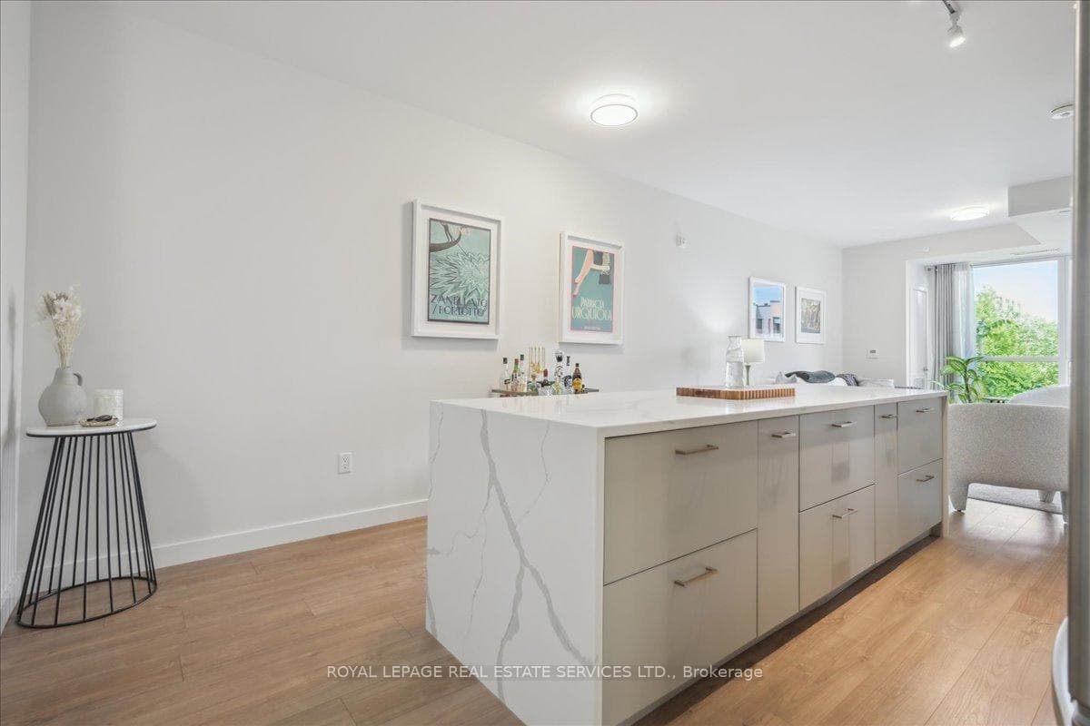 168 Sabina Drive Unit 211 - Condo photo 14 of 41 in Oakville, Ontario