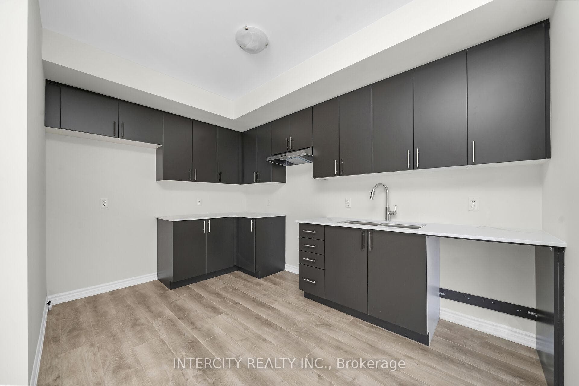 13 Vibrant Way Unit 37F - Condo photo 8 of 17 in Caledon, Ontario