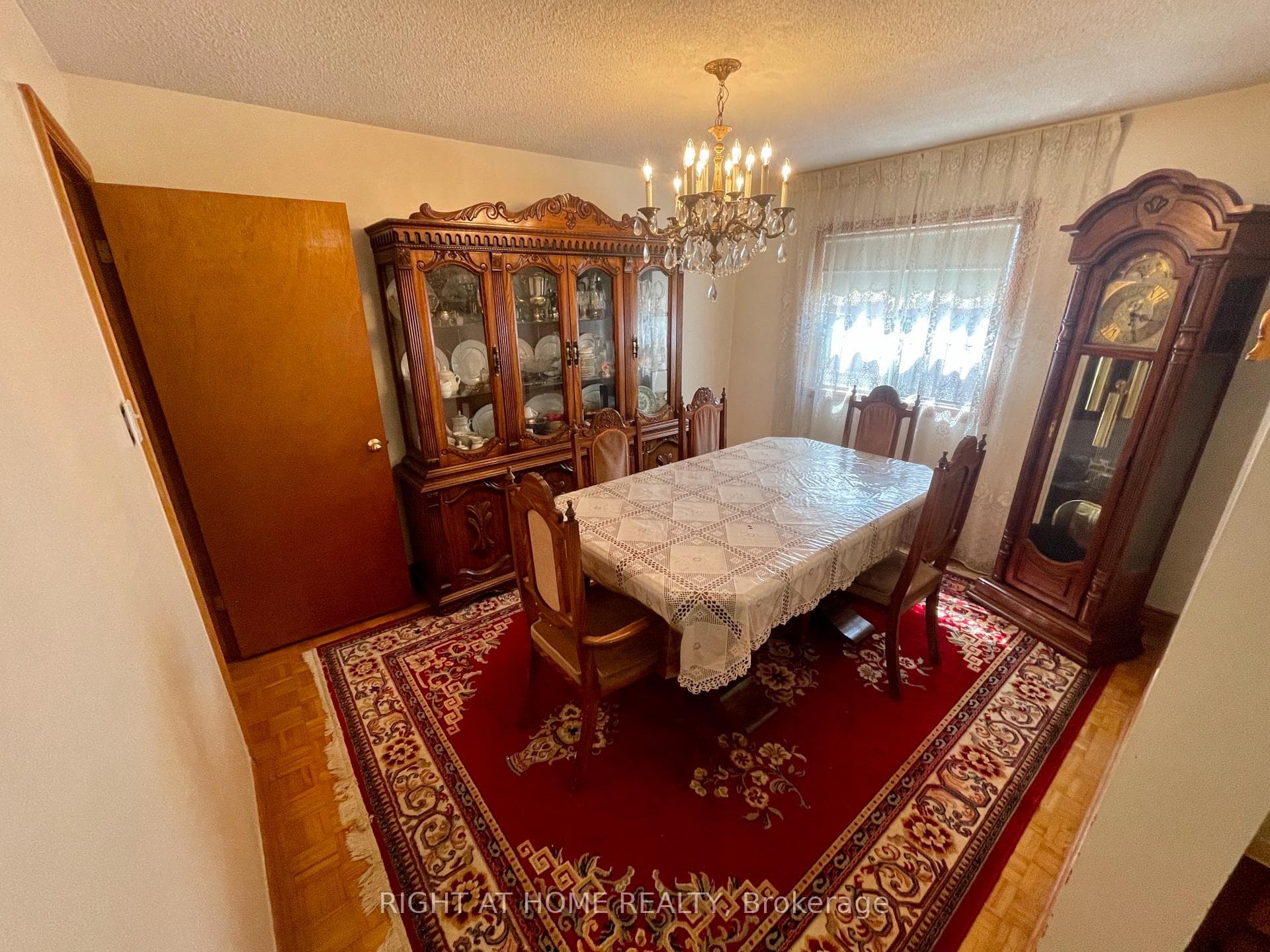40 Bellevue Avenue - Semi-Detached photo 8 of 34 in Downtown Toronto / Waterfront, Ontario