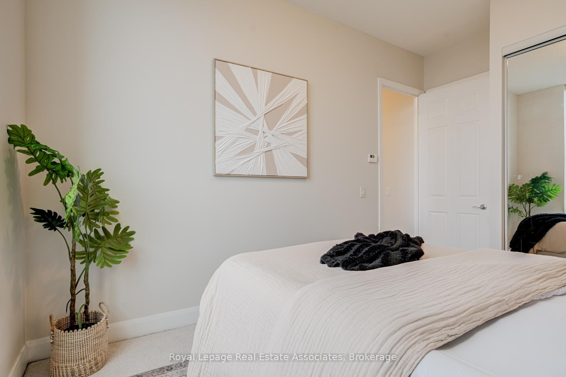 2470 Prince Michael Drive Unit 712 - Condo photo 27 of 49 in Oakville, Ontario