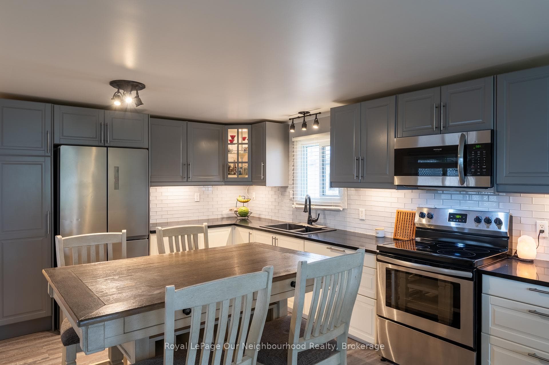302 Lynn Crescent - Detached photo 8 of 23 in Hamilton Township, Ontario