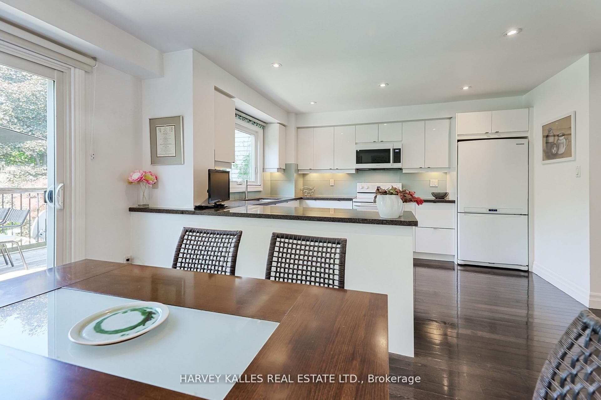 1050 Lindsay Drive - Townhouse photo 15 of 40 in Oakville, Ontario