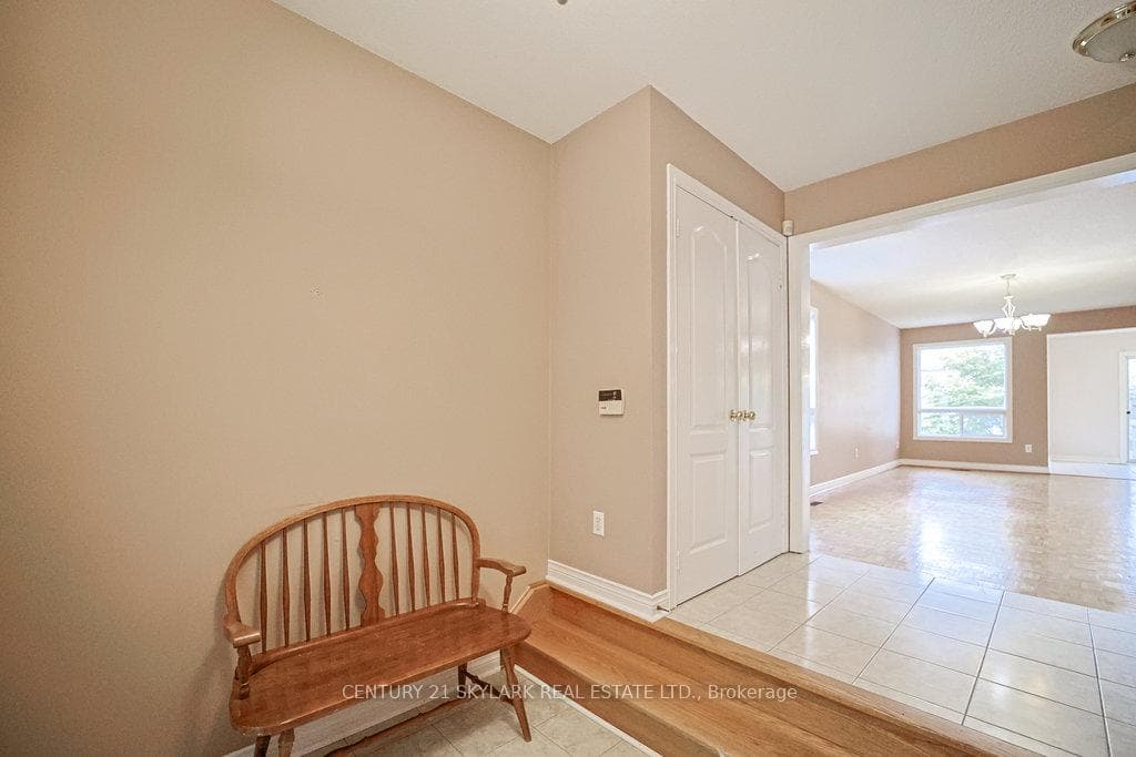 13 Paulette Way - Detached photo 11 of 17 in Caledon, Ontario