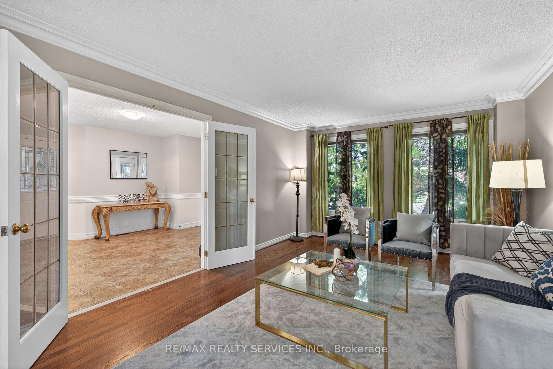 2069 Schoolmaster Circle - Detached photo 7 of 49 in Oakville, Ontario