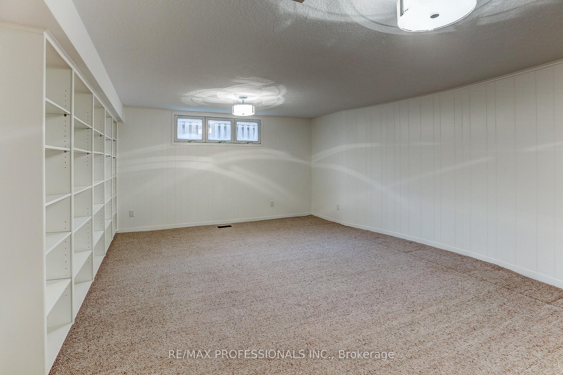 23 Ravensbourne Crescent - Detached photo 34 of 44 in Etobicoke (Islington / Rexdale), Ontario