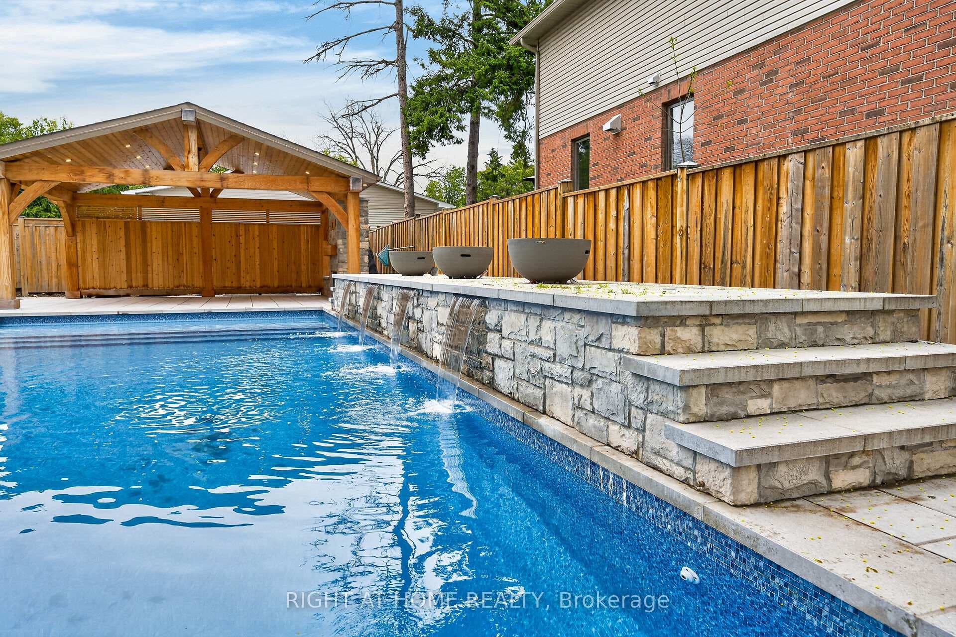 775 King Road - Detached photo 47 of 50 in Burlington, Ontario