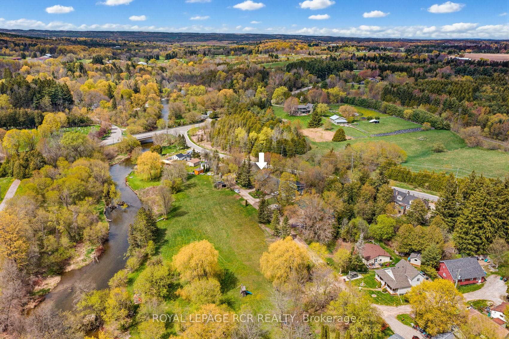 13 Old Pavilion Road - Detached photo 2 of 31 in Caledon, Ontario