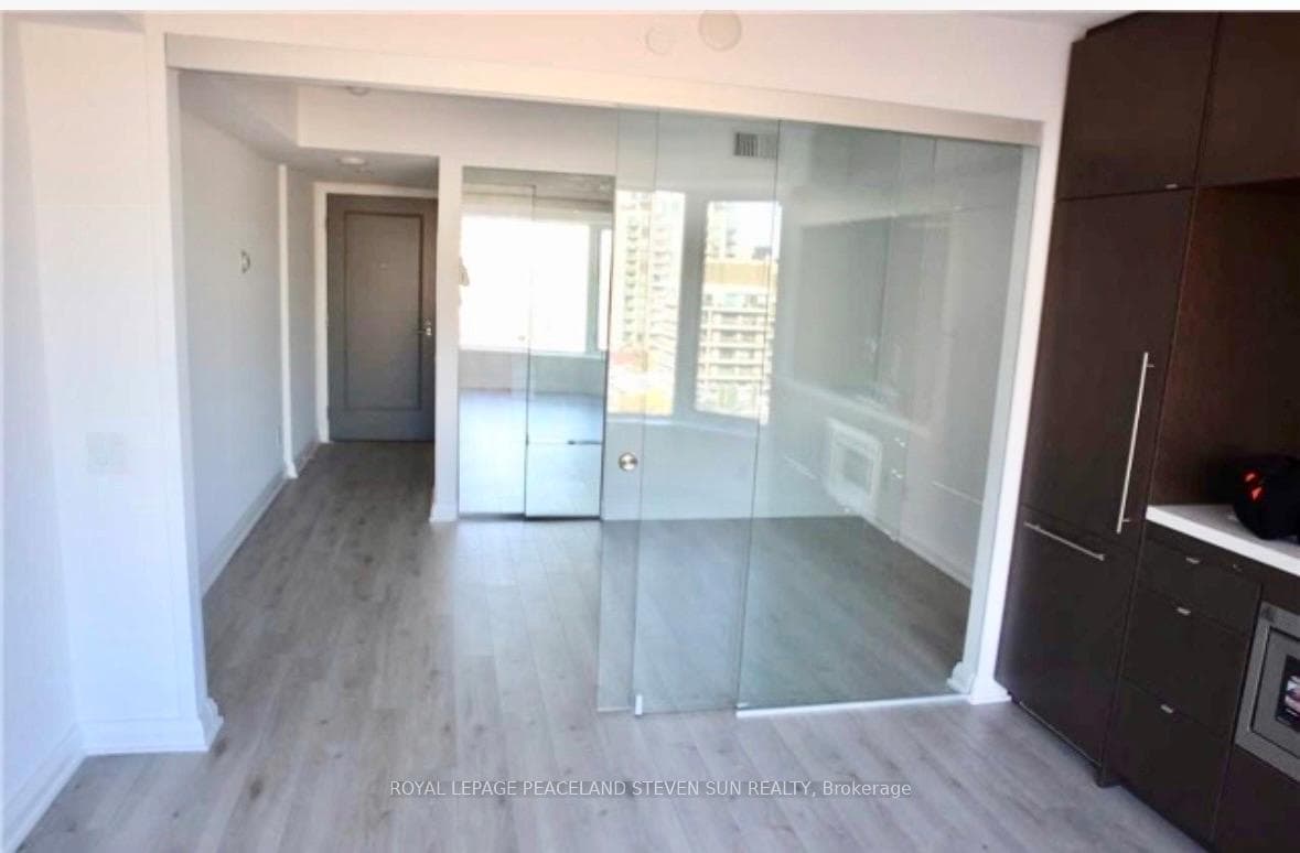 155 Yorkville Avenue Unit 1006 - Condo photo 13 of 14 in Annex / Yorkville / Summerhill, Ontario