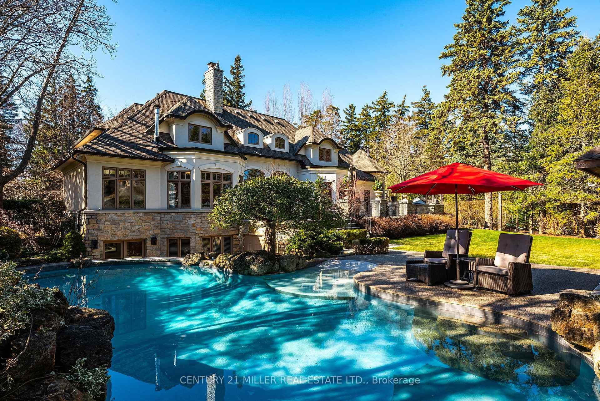 2096 Lakeshore Road - Detached photo 42 of 48 in Oakville, Ontario