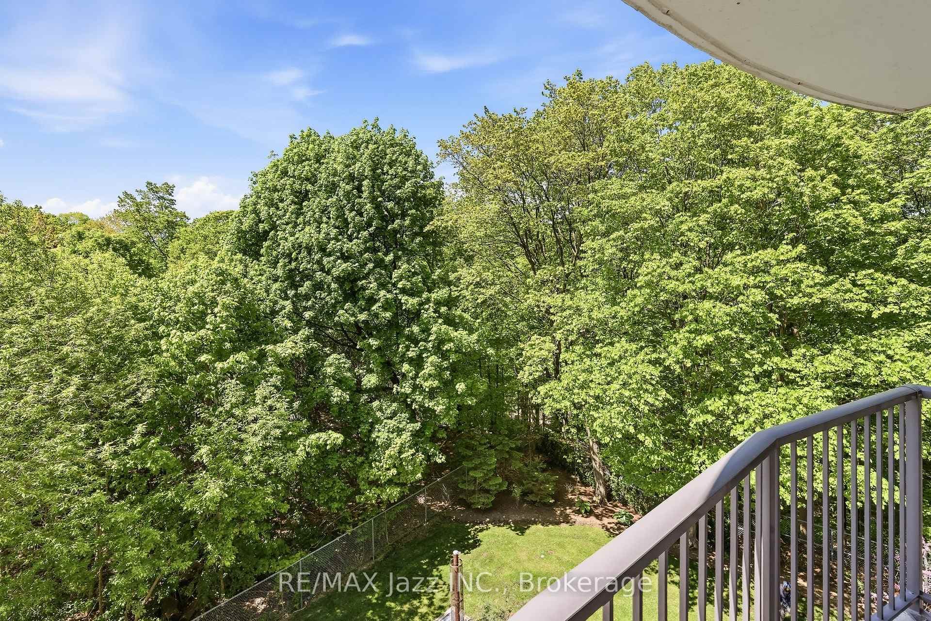 16 Dallimore Circle Unit 307 - Condo photo 34 of 50 in Don Mills / Parkwoods / Victoria Village, Ontario