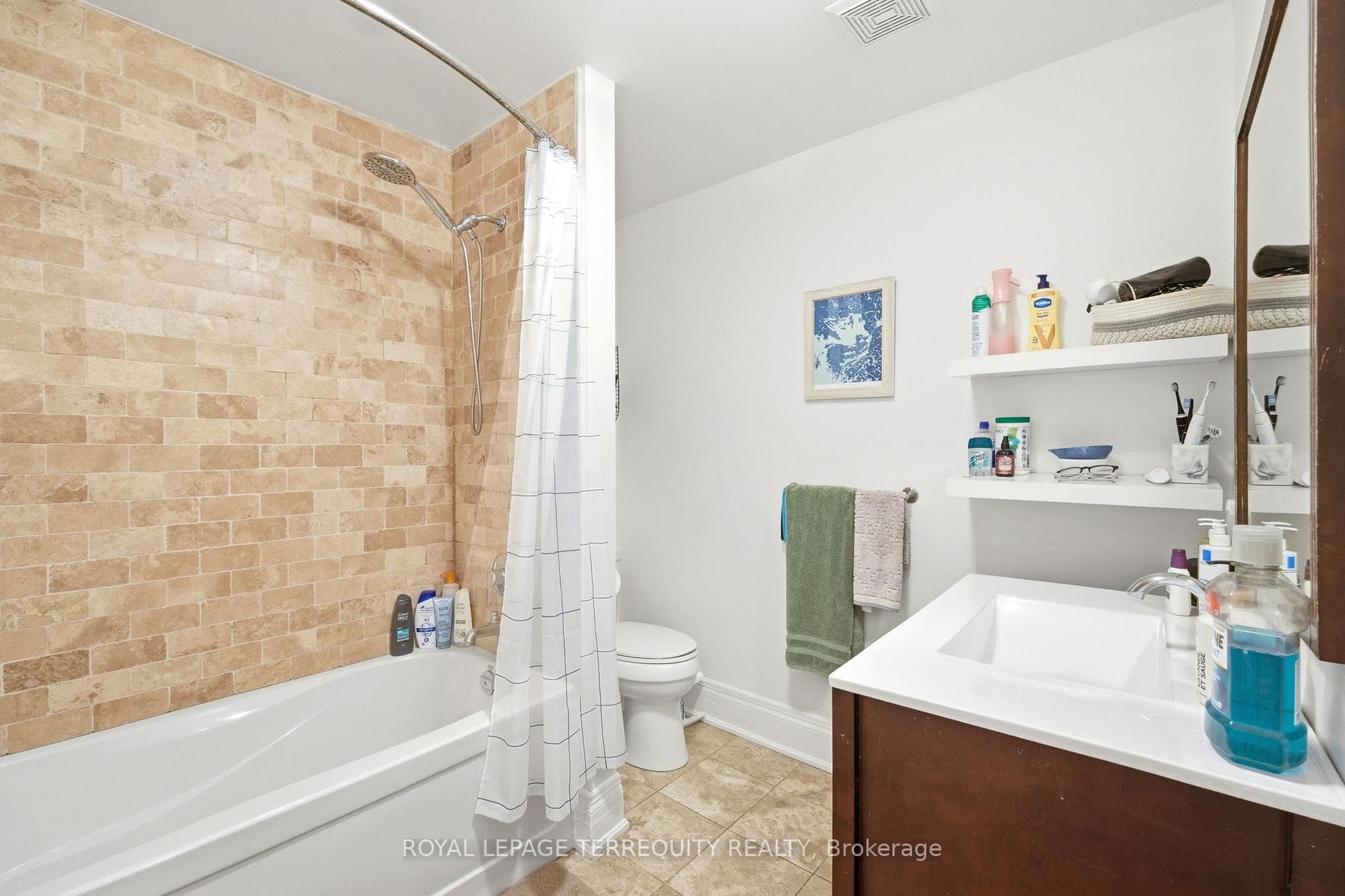 100 Admiral Road - Semi-Detached photo 32 of 34 in Annex / Yorkville / Summerhill, Ontario