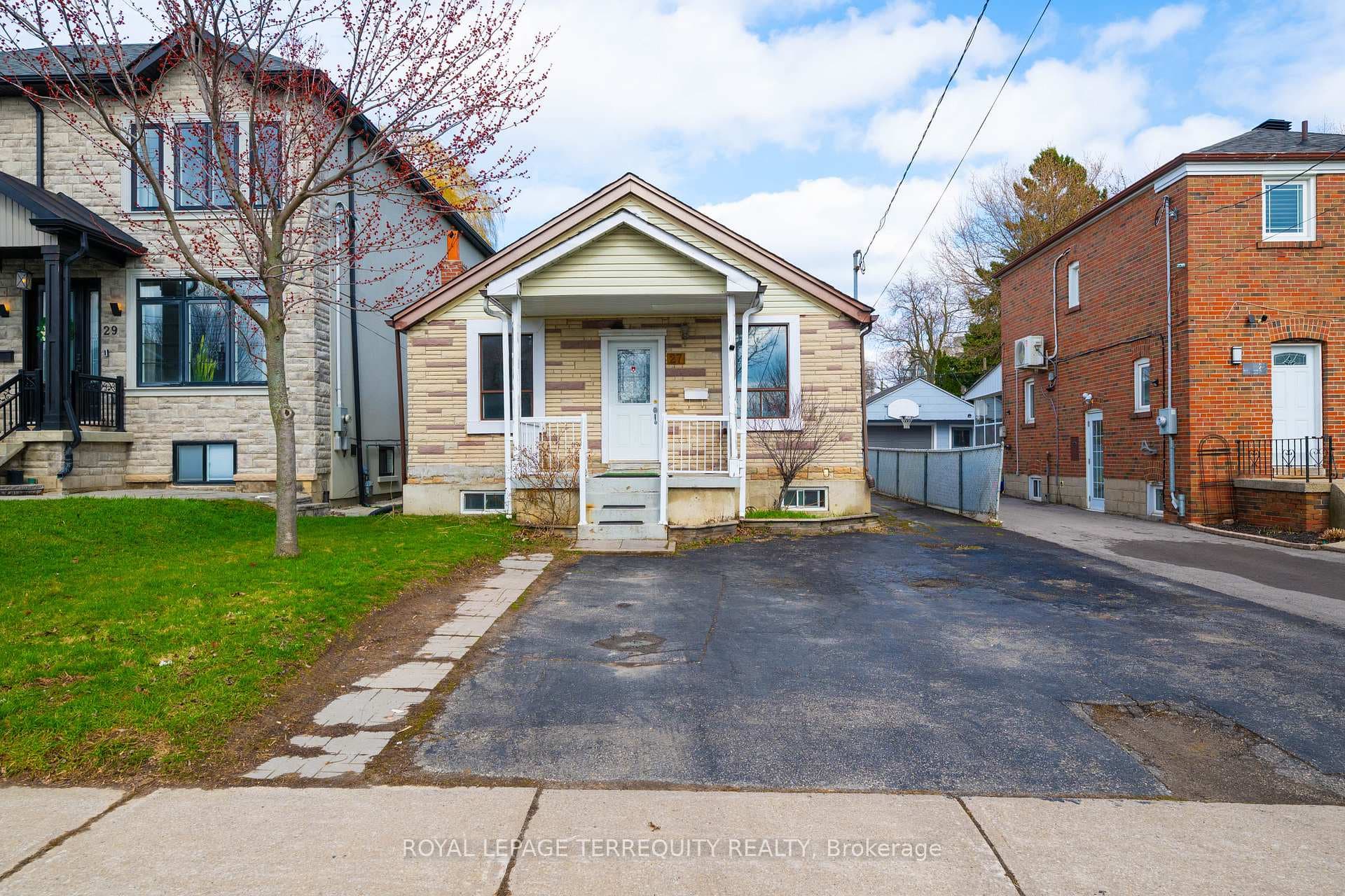 27 Phillip Avenue - Detached photo 1 of 25 in Birch Cliff / Cliffside, Ontario