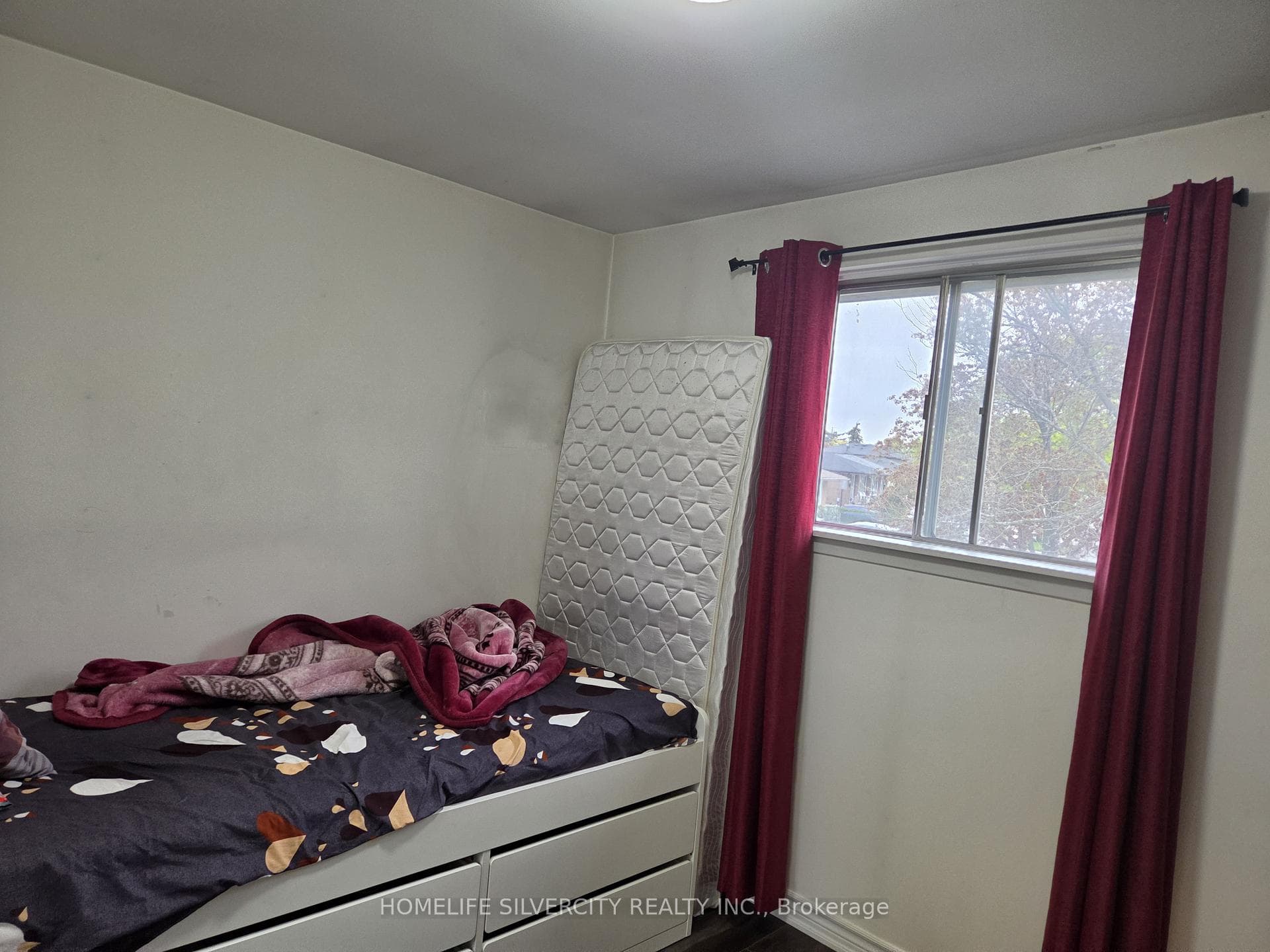 7582 Discus Crescent - Semi-Detached photo 13 of 23 in Mississauga, Ontario