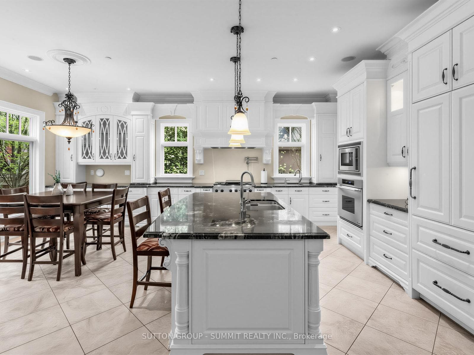 217 Eastcourt Road - Detached photo 10 of 47 in Oakville, Ontario
