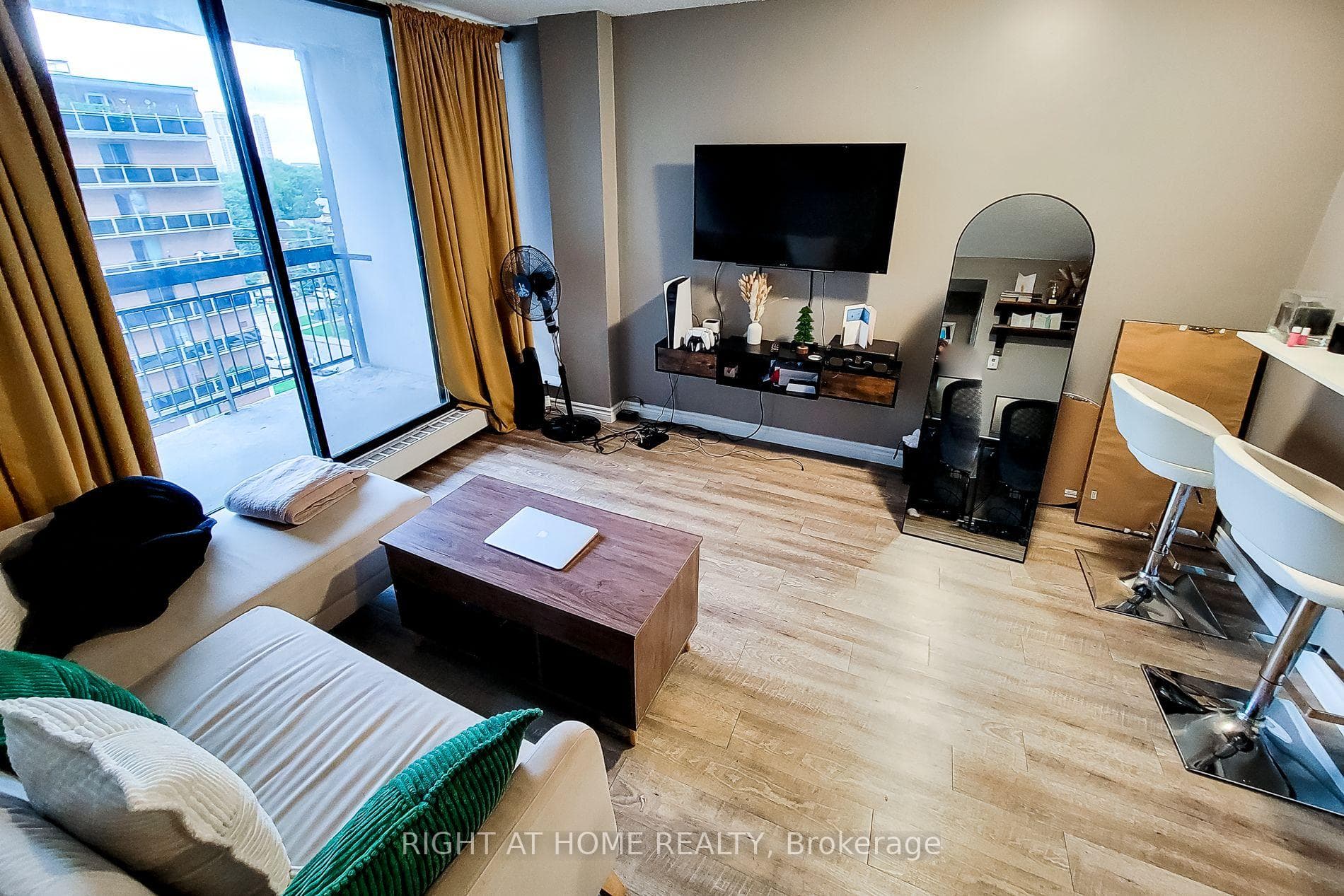 150 Charlton Avenue Unit 601 - Condo photo 23 of 26 in Hamilton, Ontario