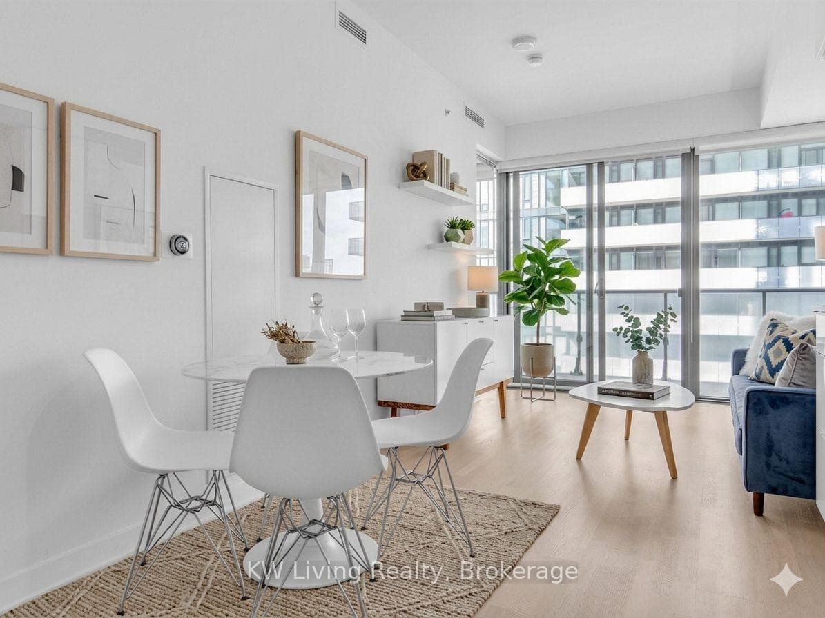 185 Roehampton Avenue Unit 2312 - Condo photo 1 of 17 in Leaside / Davisville, Ontario