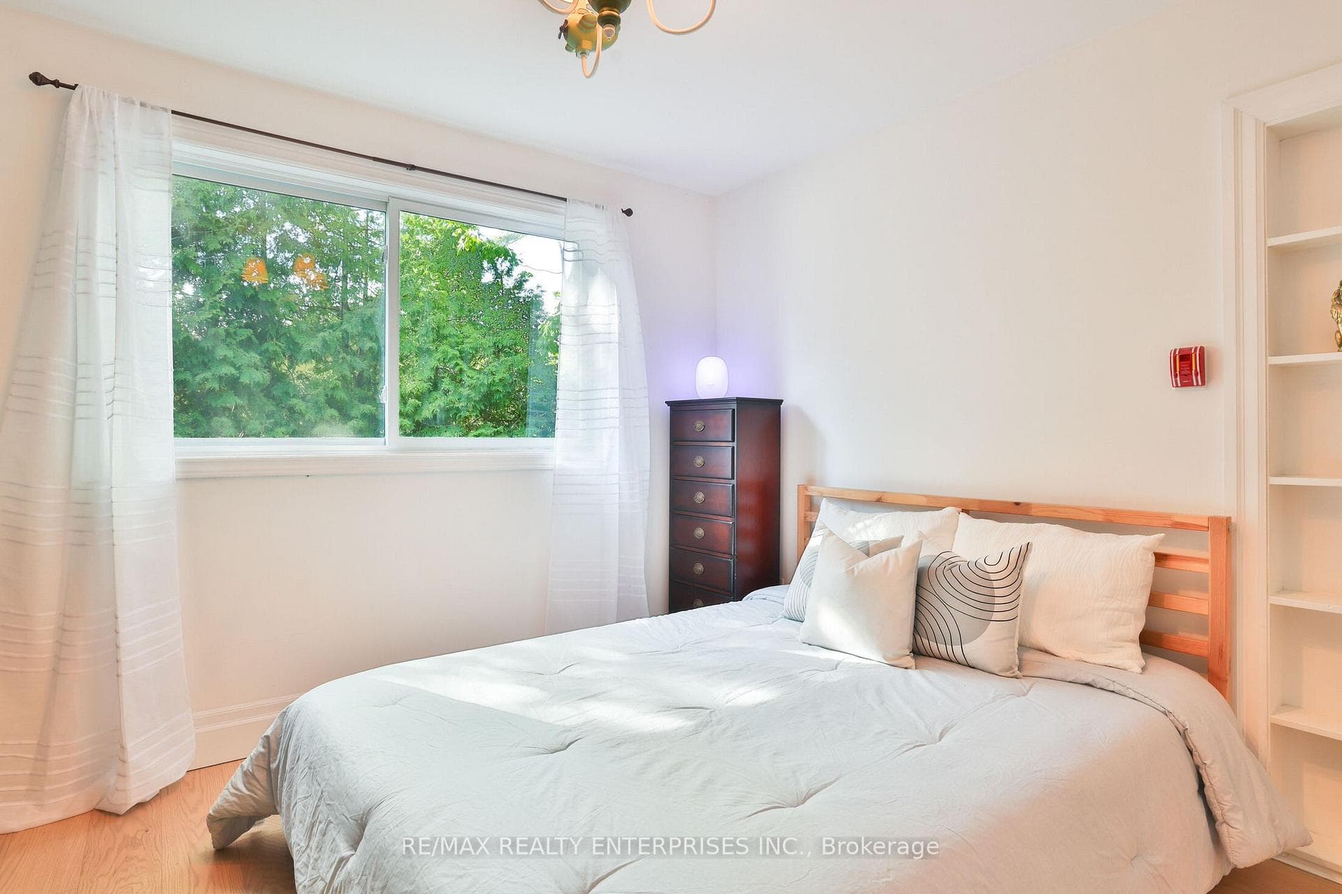 625 Sir Richards Road - Detached photo 23 of 41 in Mississauga, Ontario