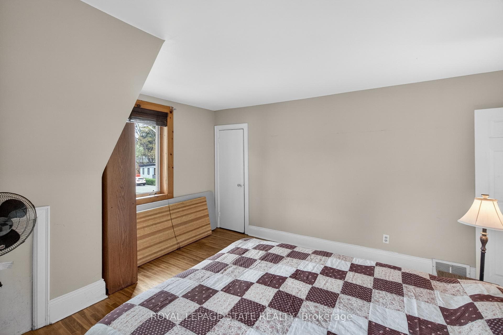 893 Lasalle Park Road - Detached photo 22 of 47 in Burlington, Ontario