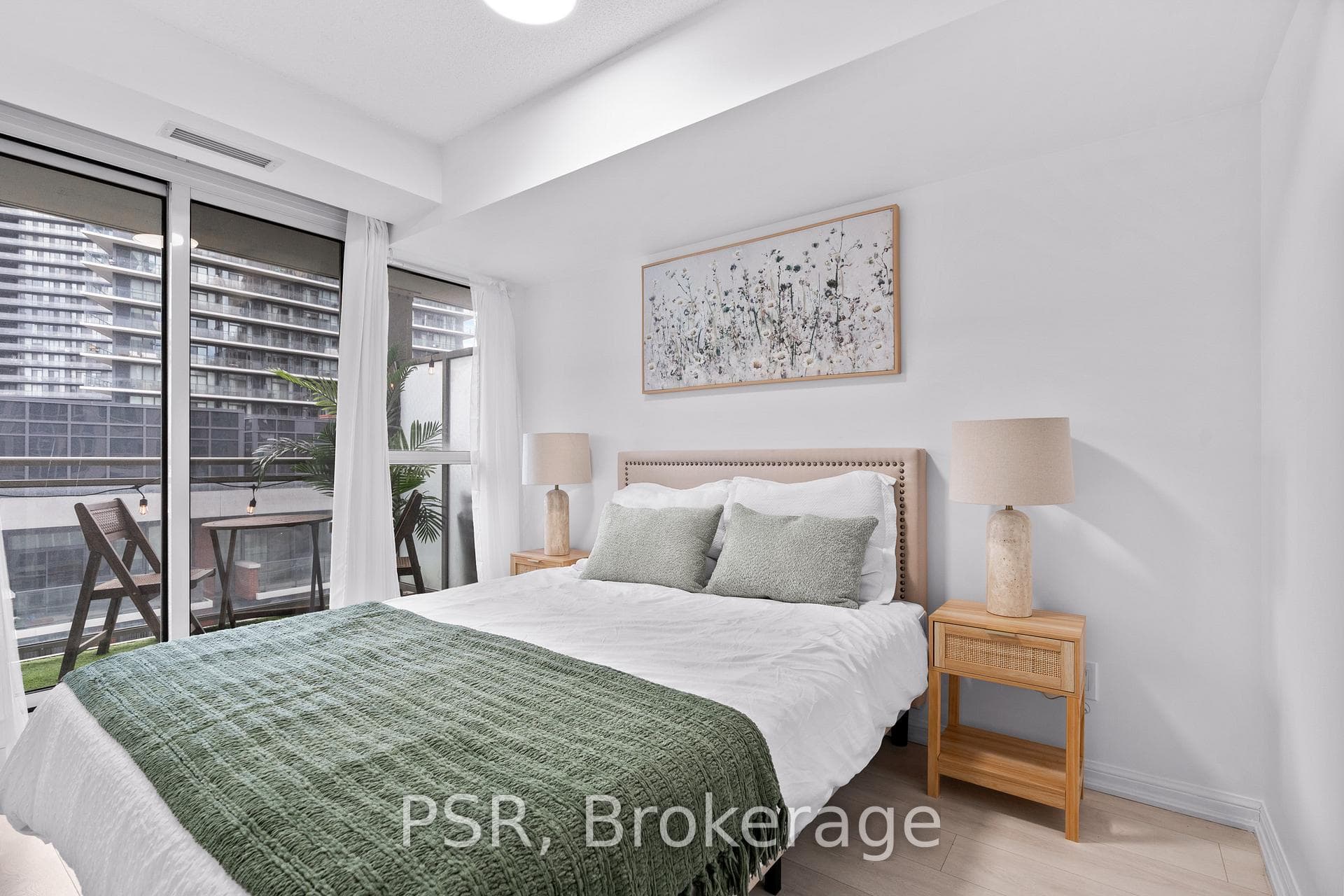 38 Grand Magazine Street Unit 1031 - Condo photo 11 of 25 in Downtown Toronto / Waterfront, Ontario