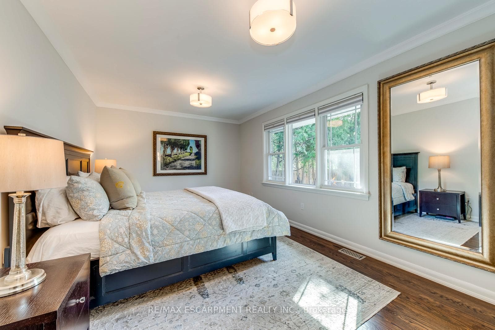 4306 Lakeshore Road - Detached photo 15 of 45 in Burlington, Ontario