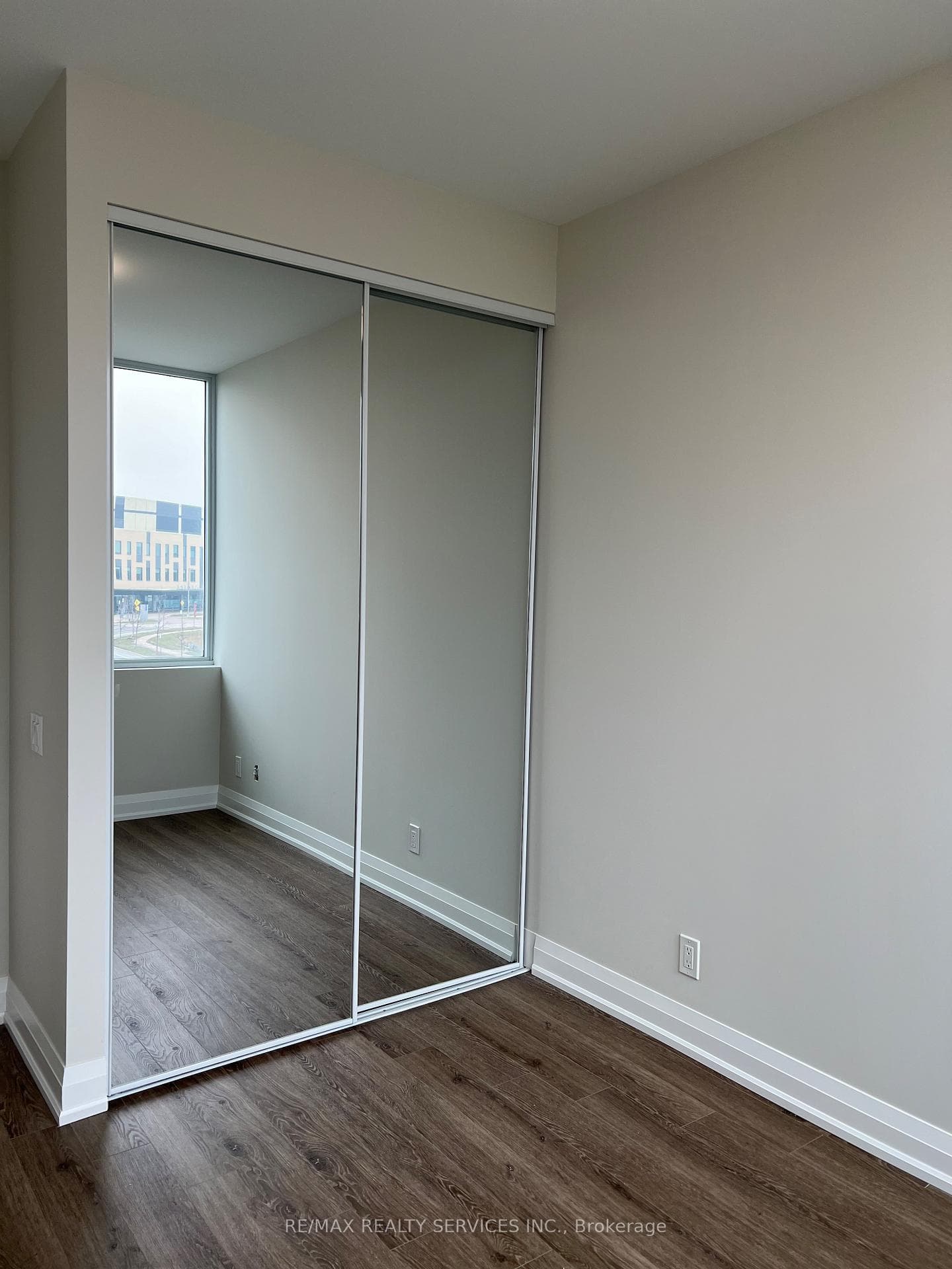 15 Lynch Street Unit 303 - Condo photo 13 of 27 in Brampton, Ontario