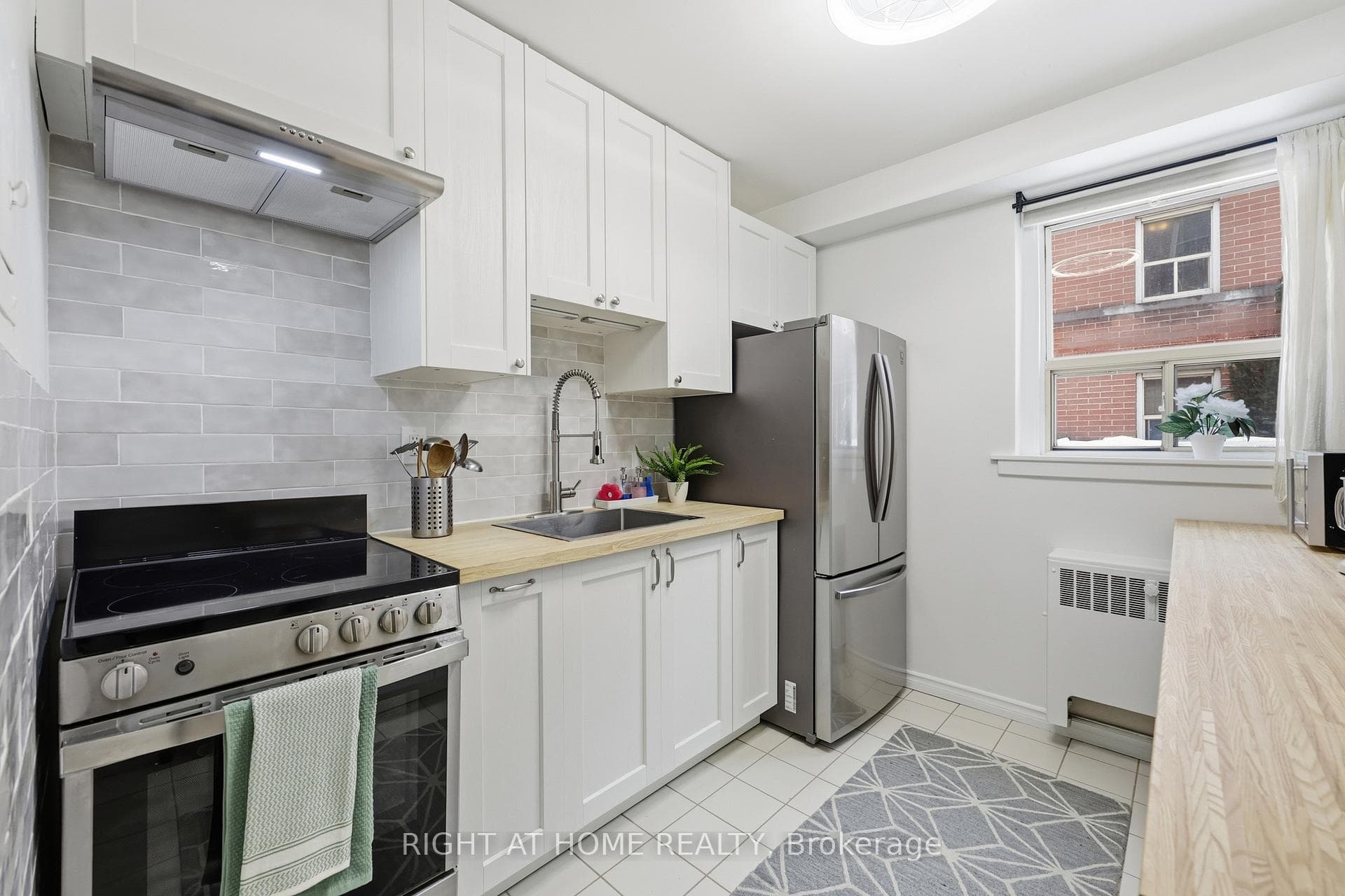 223 MacNab Street Unit 11 - Condo photo 9 of 17 in Hamilton, Ontario
