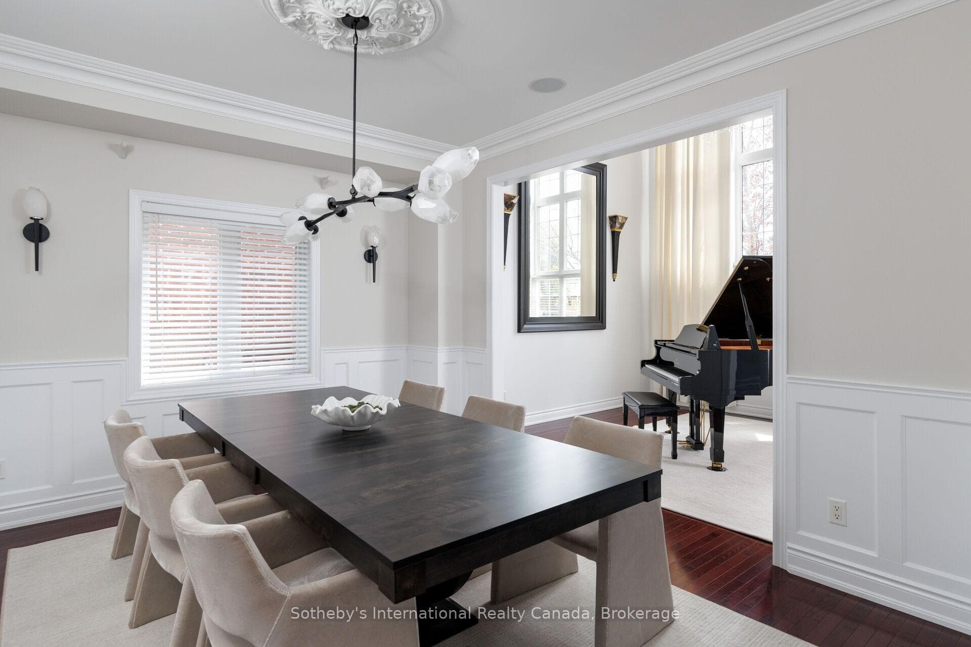 1437 Islington Avenue - Detached photo 9 of 40 in Etobicoke (Islington / Rexdale), Ontario