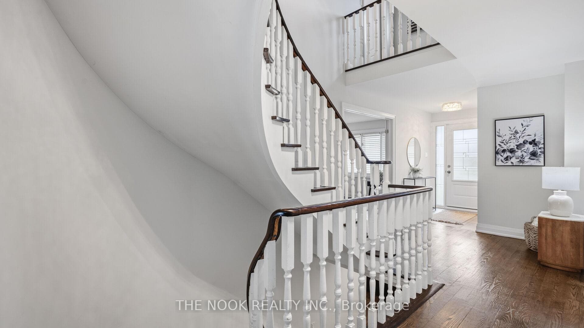 938 Wetherby Lane - Detached photo 9 of 48 in Mississauga, Ontario