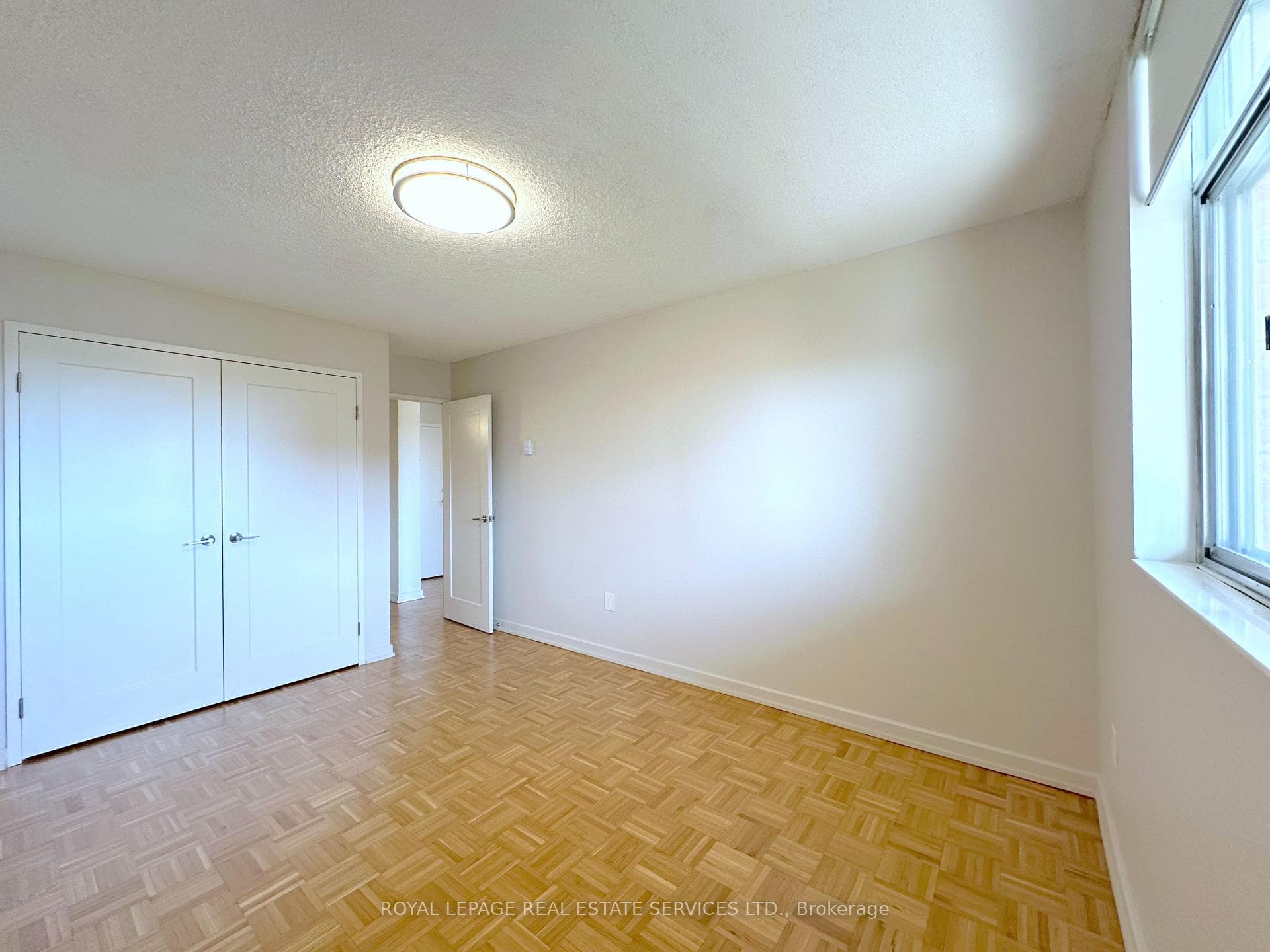 30 Denton Avenue Unit 1023 - Condo photo 7 of 14 in Birch Cliff / Cliffside, Ontario