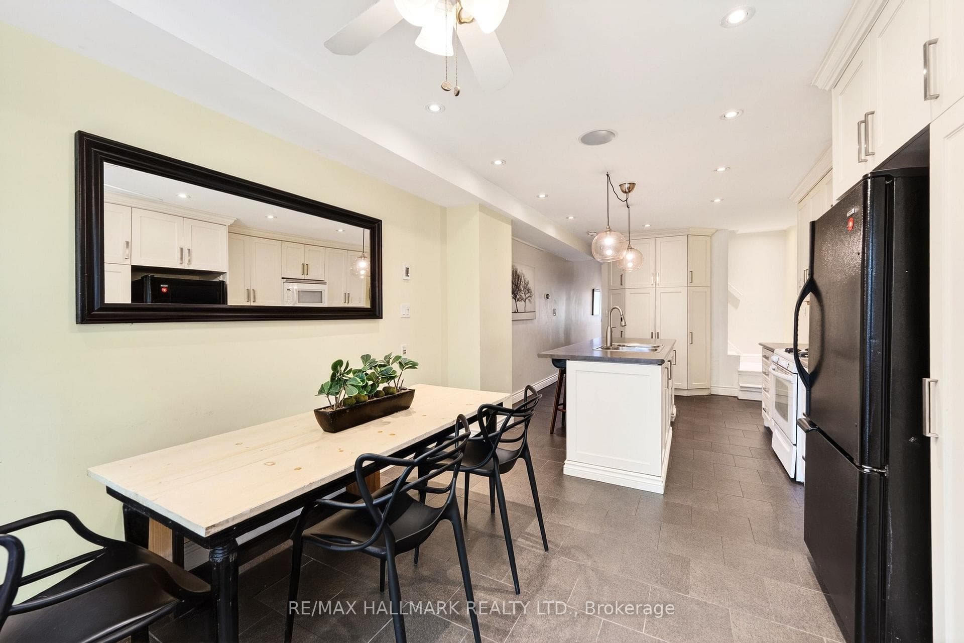 17 Mountalan Avenue - Semi-Detached photo 19 of 42 in Riverdale / Leslieville, Ontario