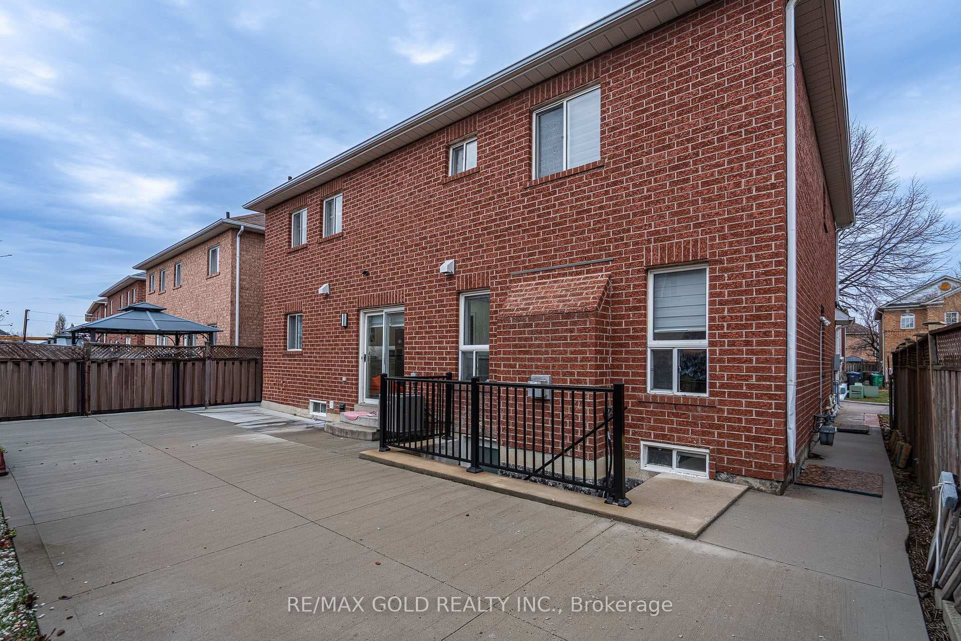 6 Meadow Glade Road - Detached photo 36 of 36 in Brampton, Ontario