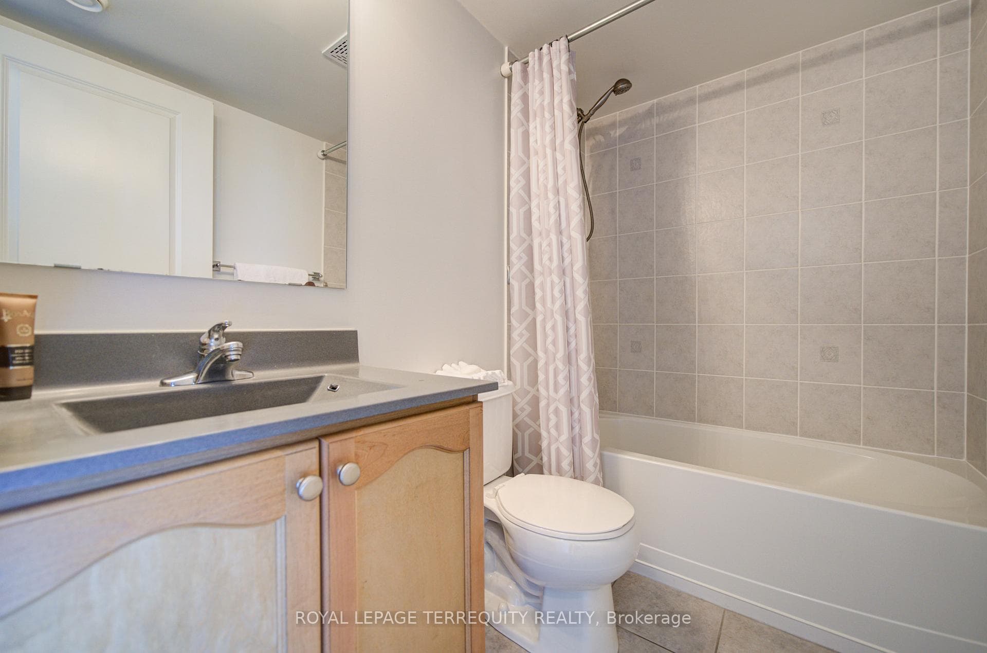 9 George Street Unit 2311 - Condo photo 32 of 44 in Brampton, Ontario