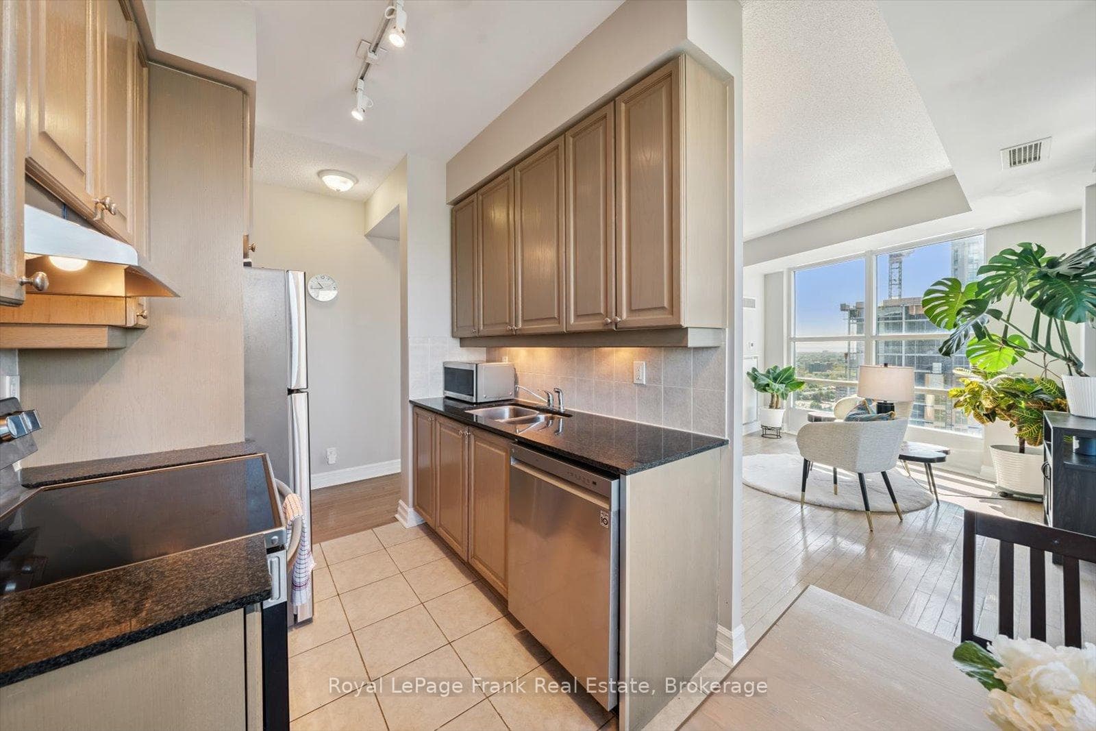 1 Elm Drive Unit 2405 - Condo photo 10 of 22 in Mississauga, Ontario