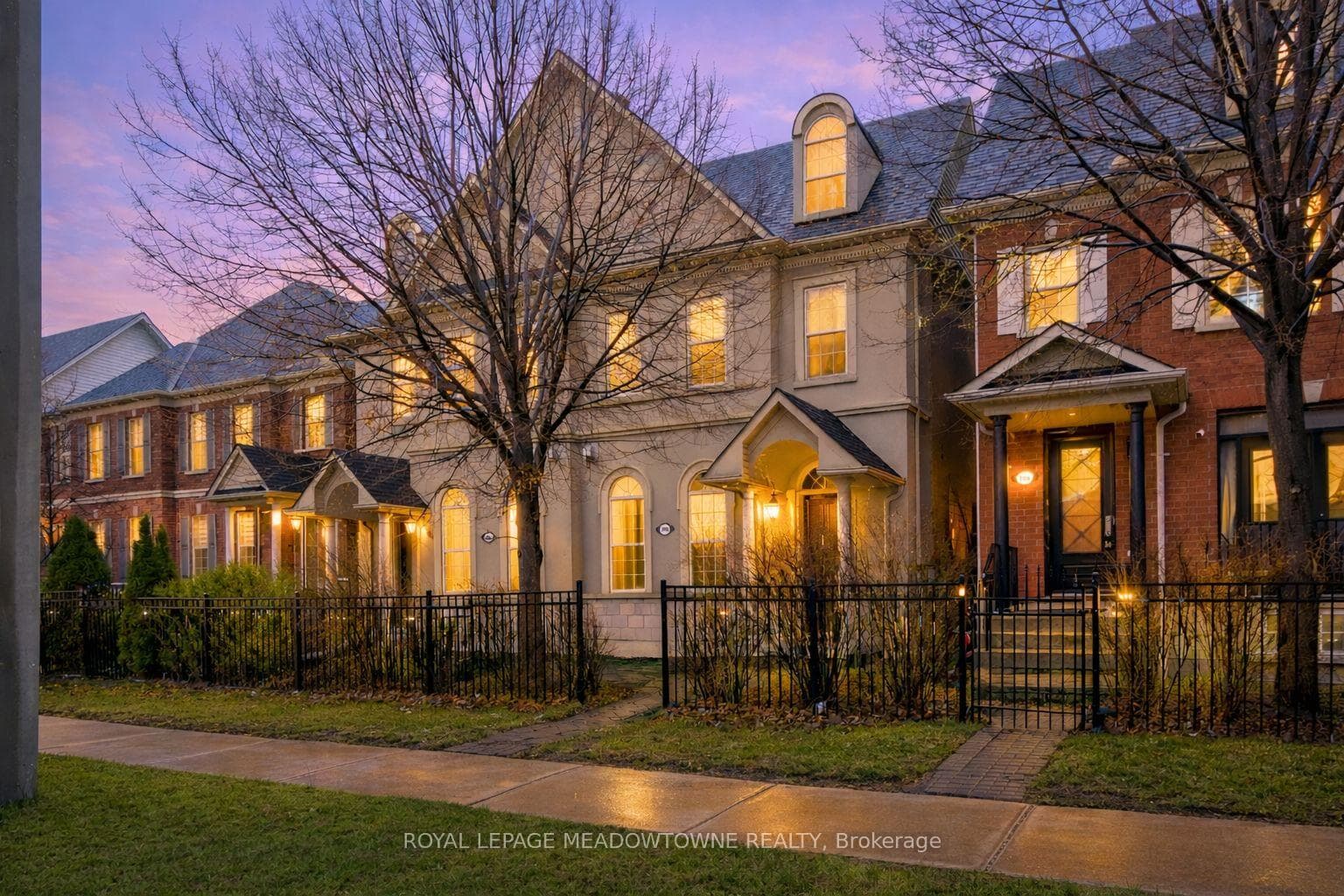 3486 Eglinton Avenue - Townhouse for sale in Lisgar, Ontario