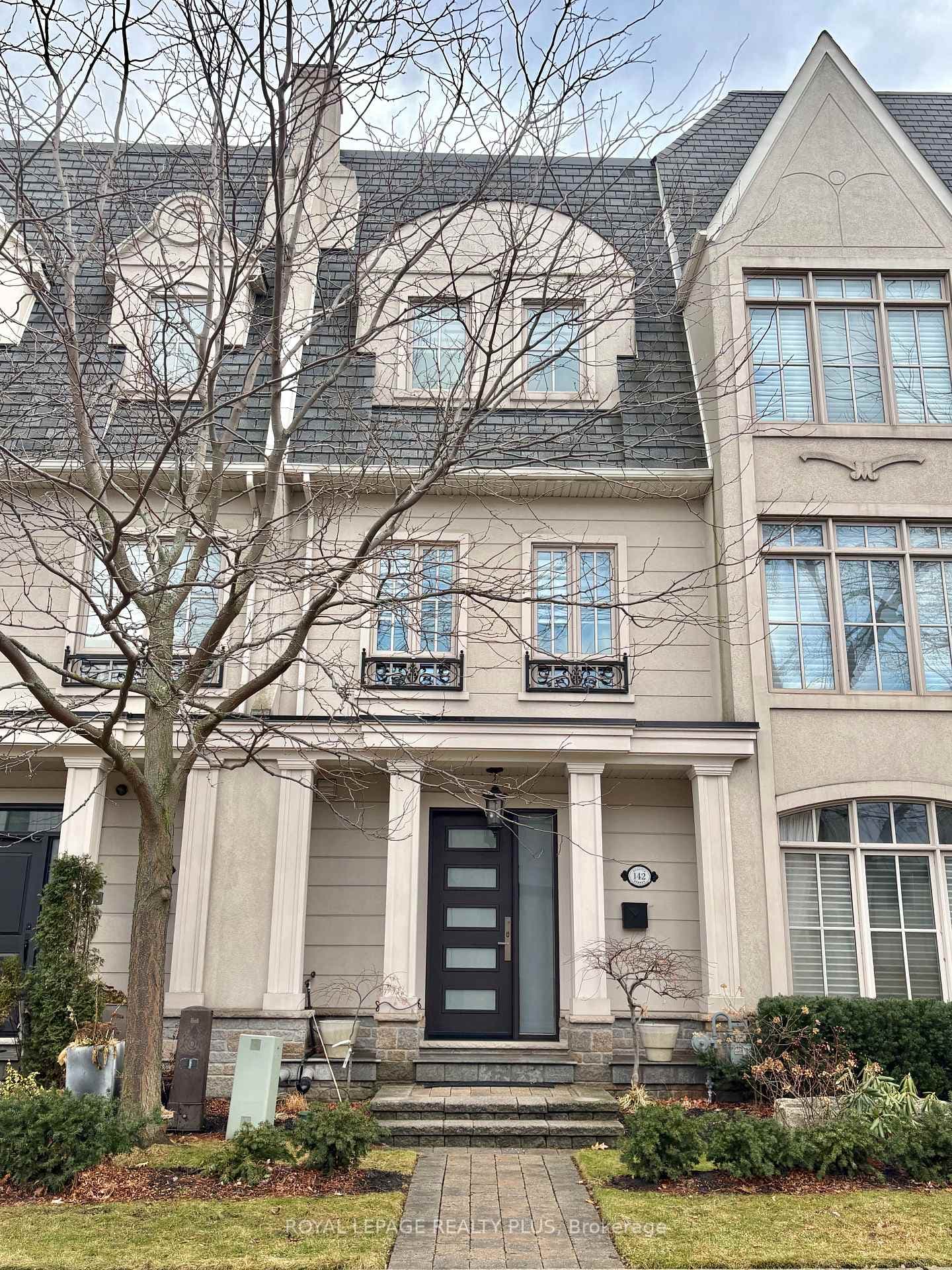 142 Rebecca Street - home for sale in Oakville, Ontario