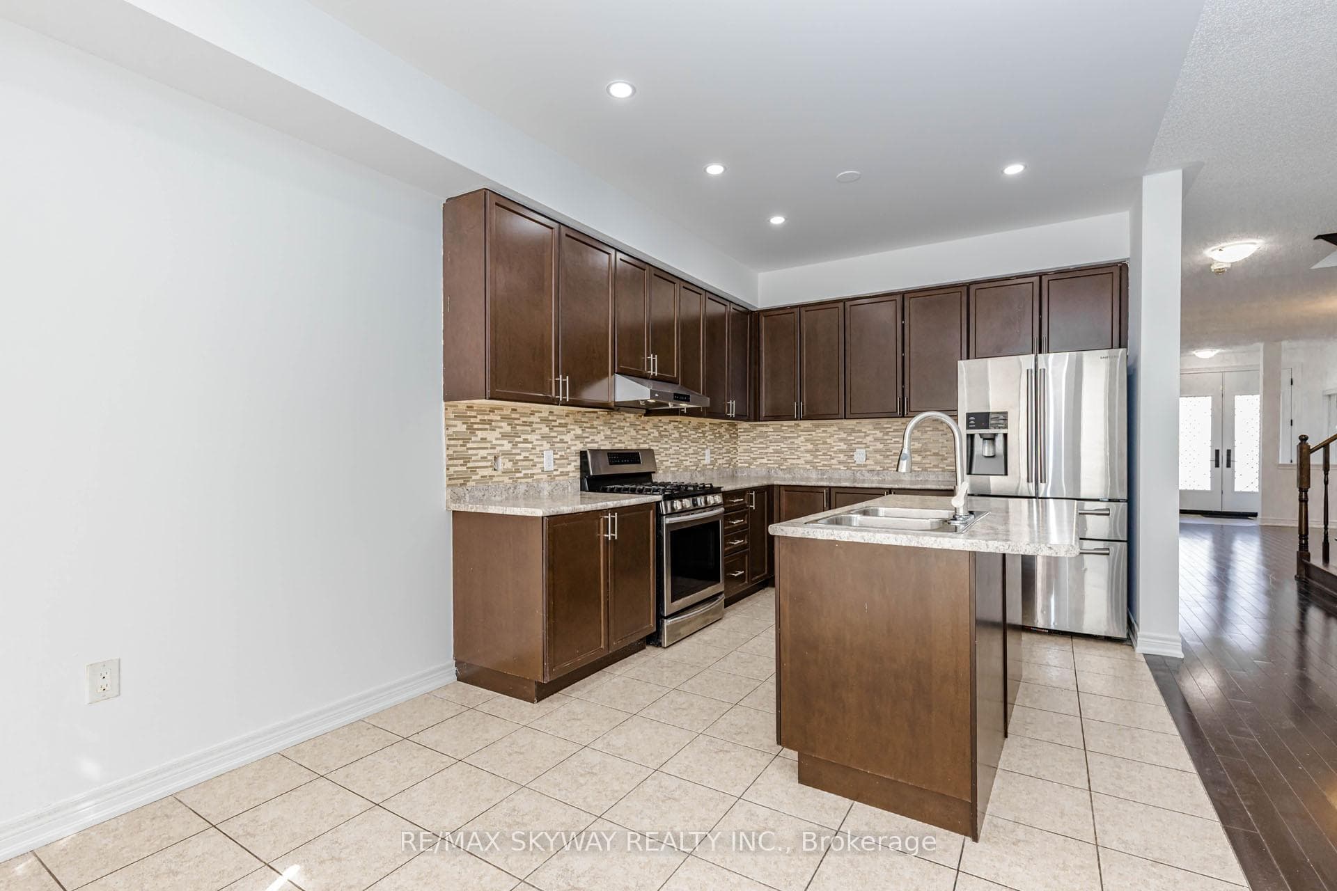 63 Vezna Crescent - Semi-Detached photo 14 of 50 in Brampton, Ontario