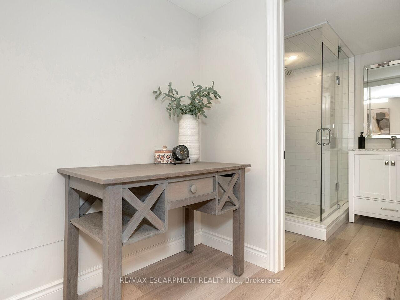 2448 Wooden Hill Circle - Townhouse photo 38 of 50 in Oakville, Ontario