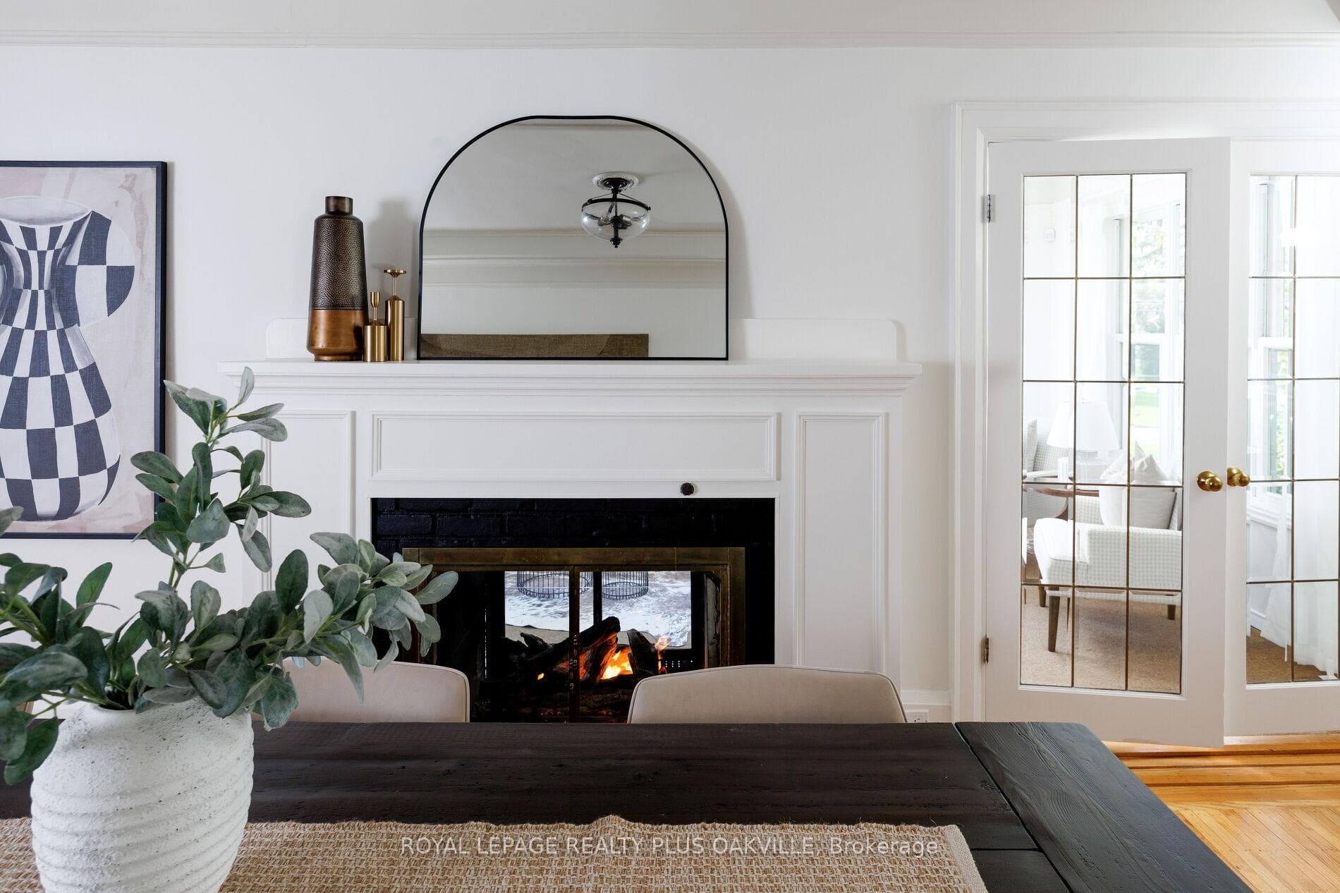 373 Rossmore Boulevard - Detached photo 10 of 50 in Burlington, Ontario