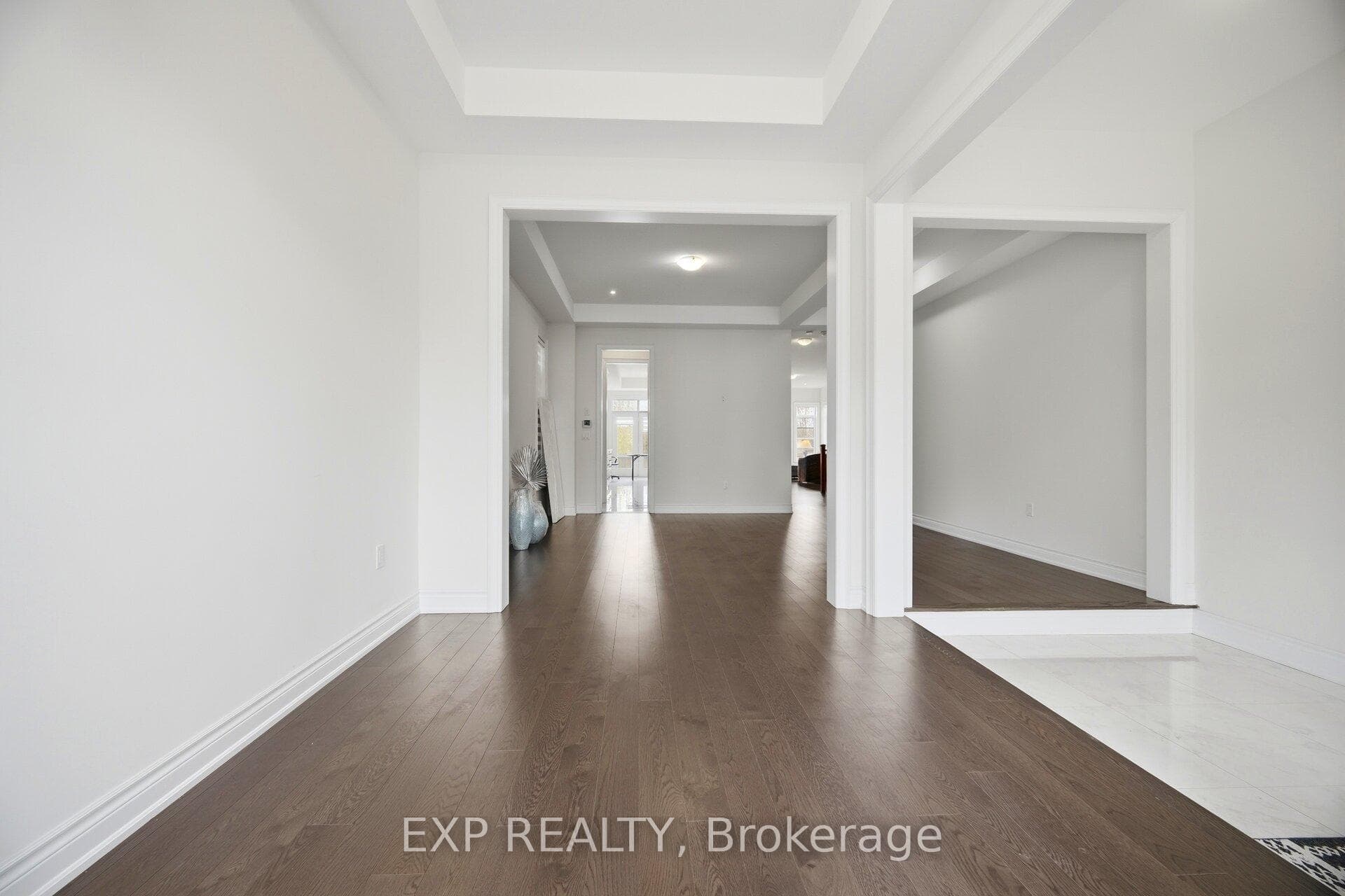 3128 Parsonage Crescent - Detached photo 8 of 47 in Oakville, Ontario