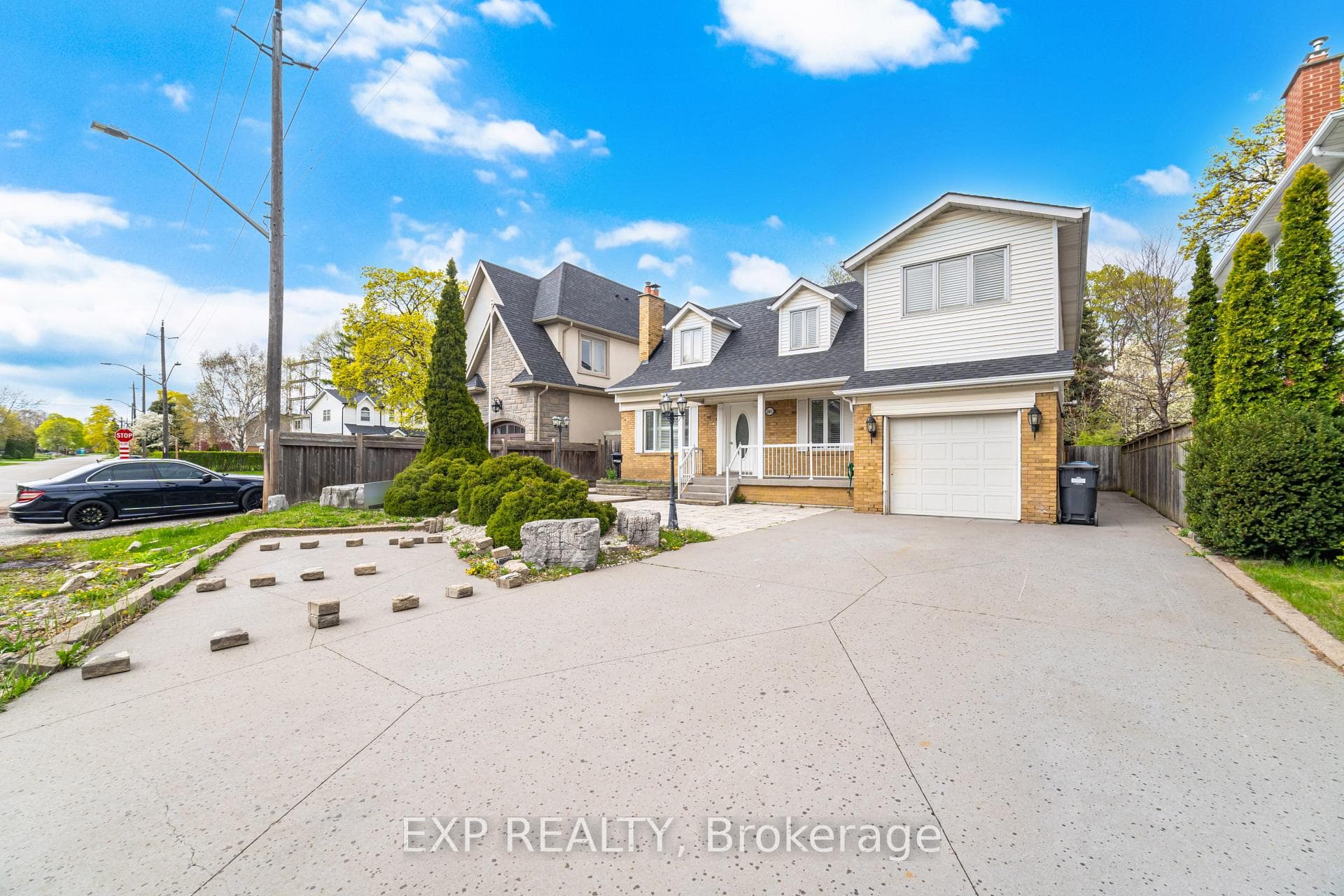 2065 Westfield Drive - Detached photo 3 of 50 in Mississauga, Ontario