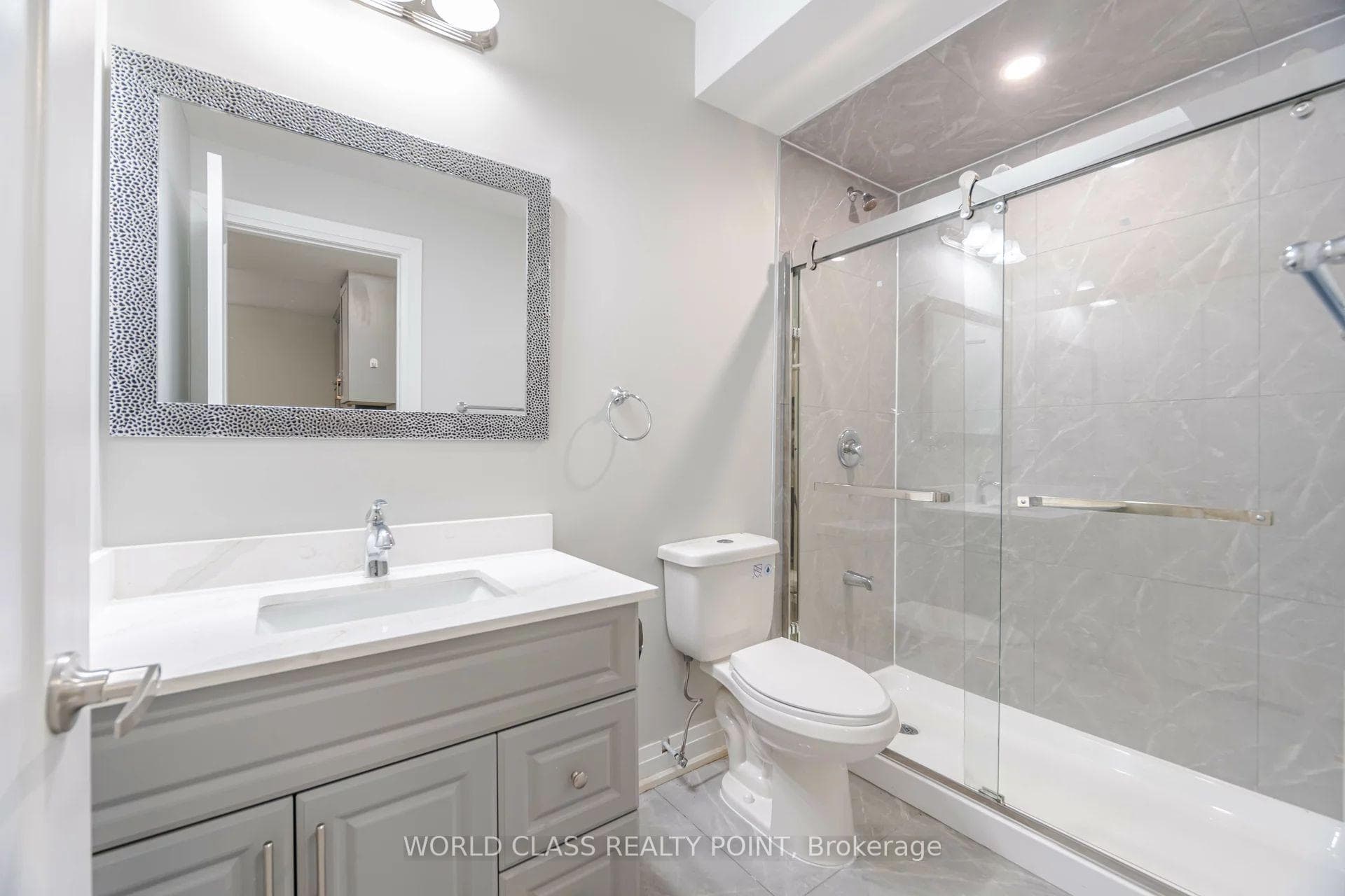 560 Woodview Road - Detached photo 39 of 39 in Burlington, Ontario