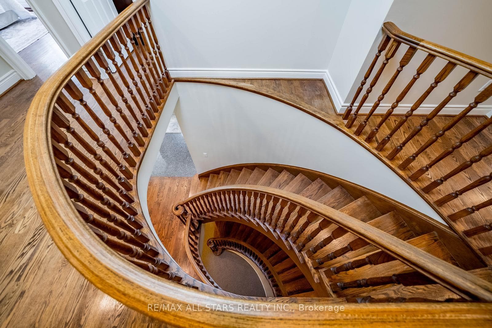 41 Deepwood Crescent - Detached photo 21 of 50 in Don Mills / Parkwoods / Victoria Village, Ontario