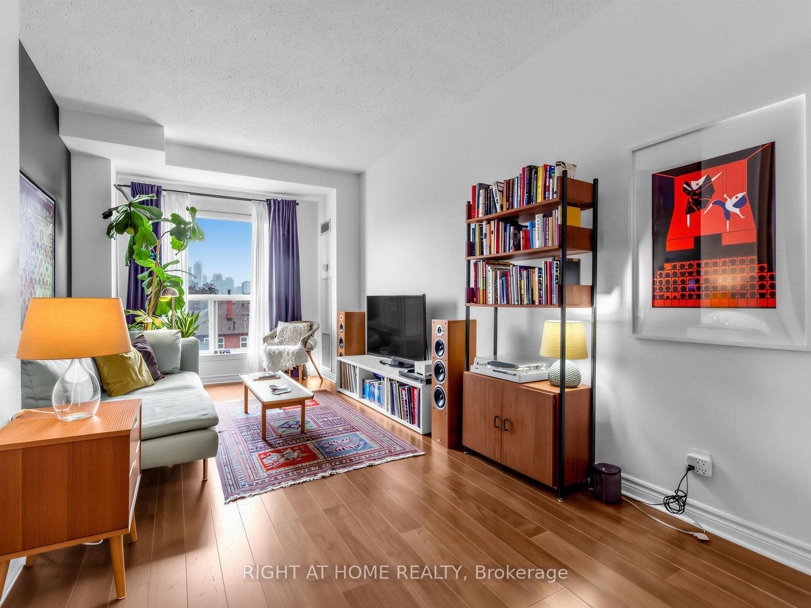 11 Christie Street Unit 406 - Condo photo 7 of 32 in Annex / Yorkville / Summerhill, Ontario