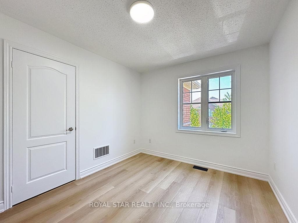351 Giddings Crescent - Semi-Detached photo 18 of 50 in Milton, Ontario