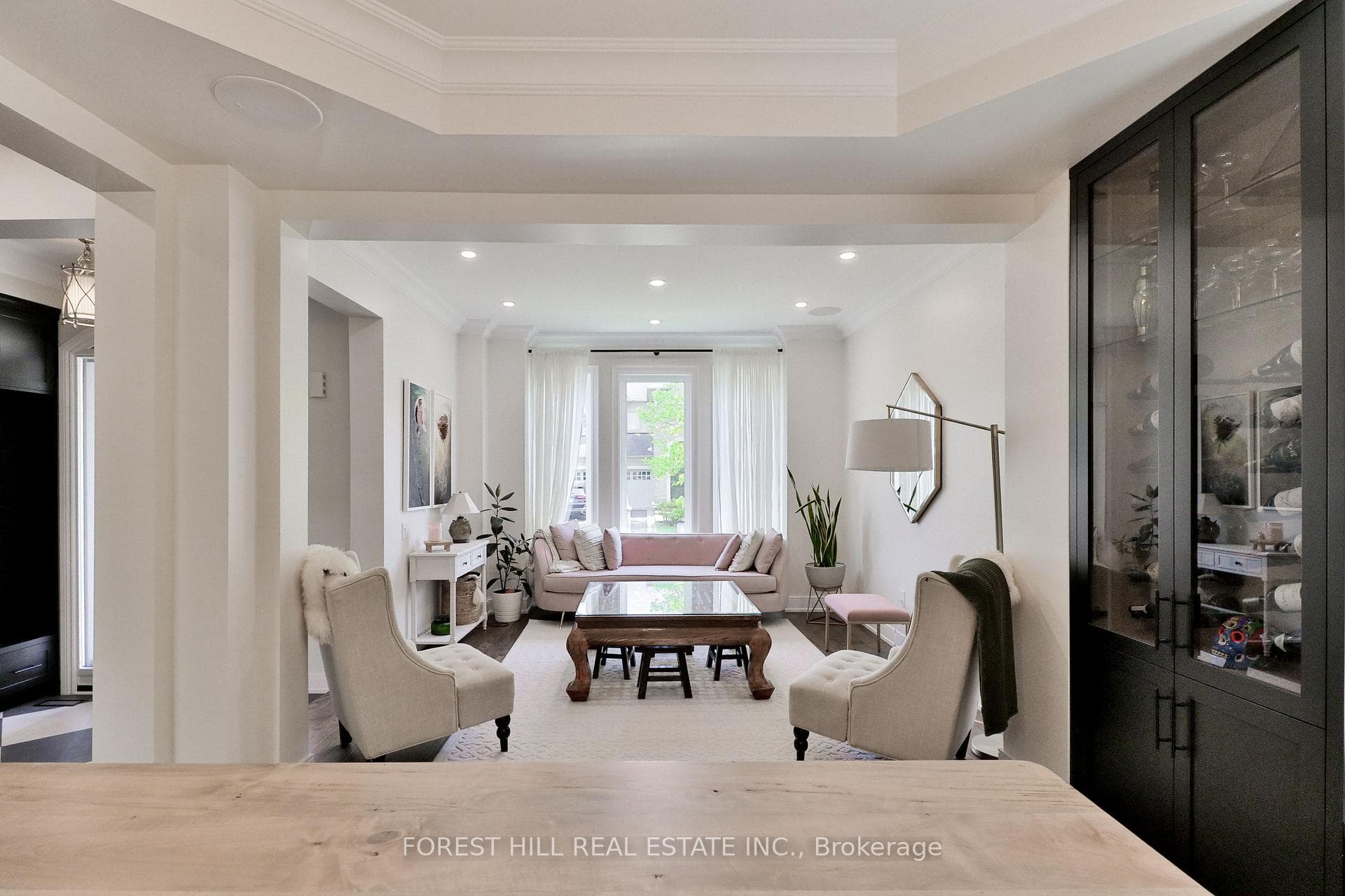 327 Turning Leaf Road - Detached photo 7 of 43 in Oakville, Ontario