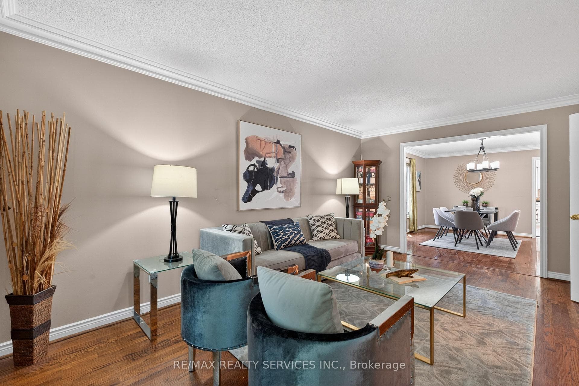 2069 Schoolmaster Circle - Detached photo 8 of 49 in Oakville, Ontario