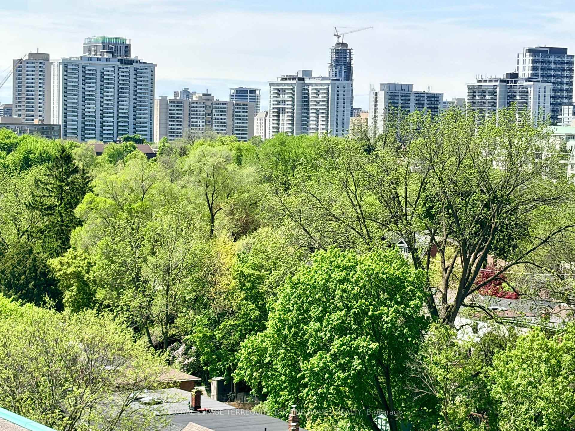 398 Eglinton Avenue Unit 1009 - Condo photo 39 of 39 in Leaside / Davisville, Ontario