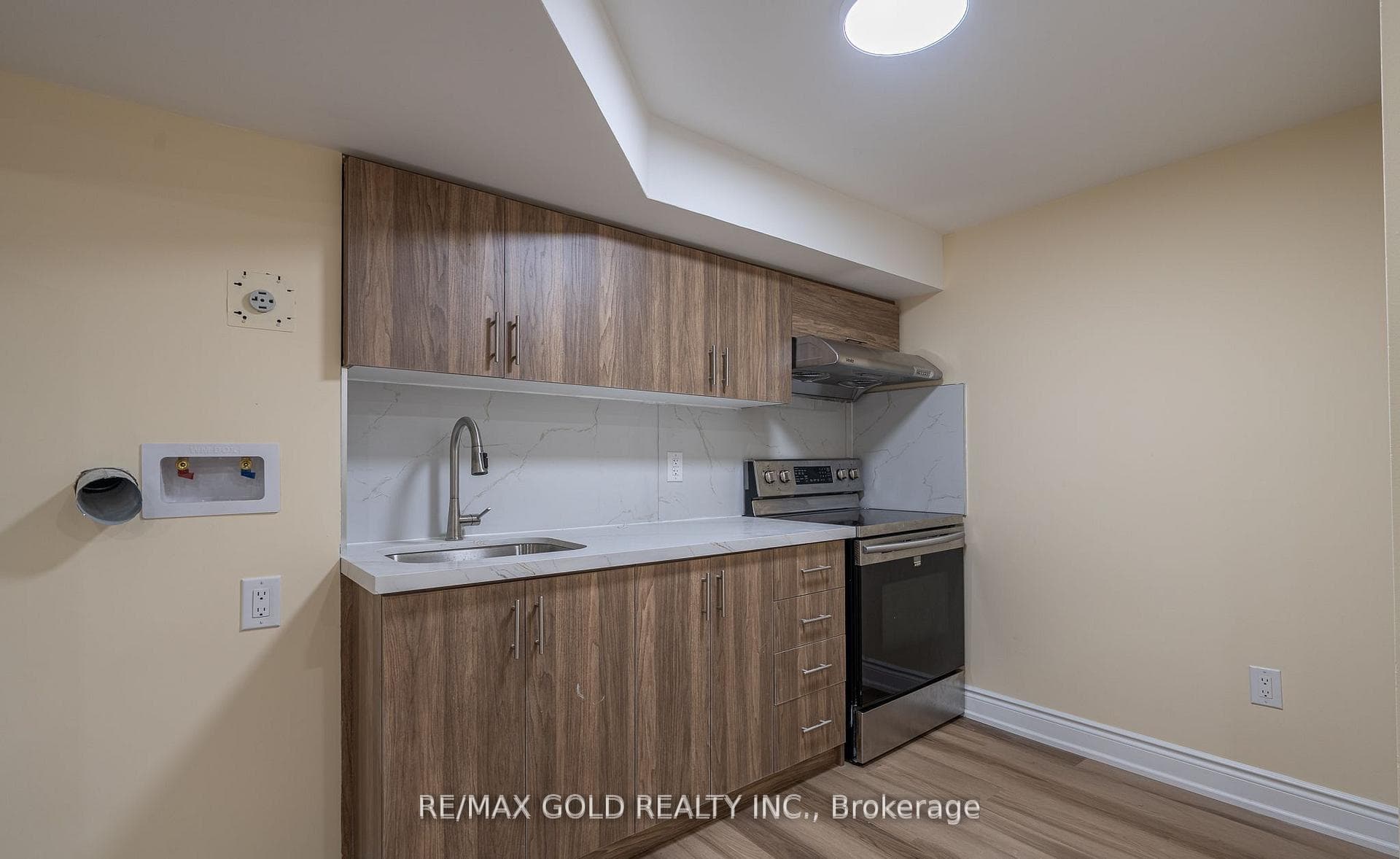102 Bunchberry Way - Semi-Detached photo 27 of 37 in Brampton, Ontario